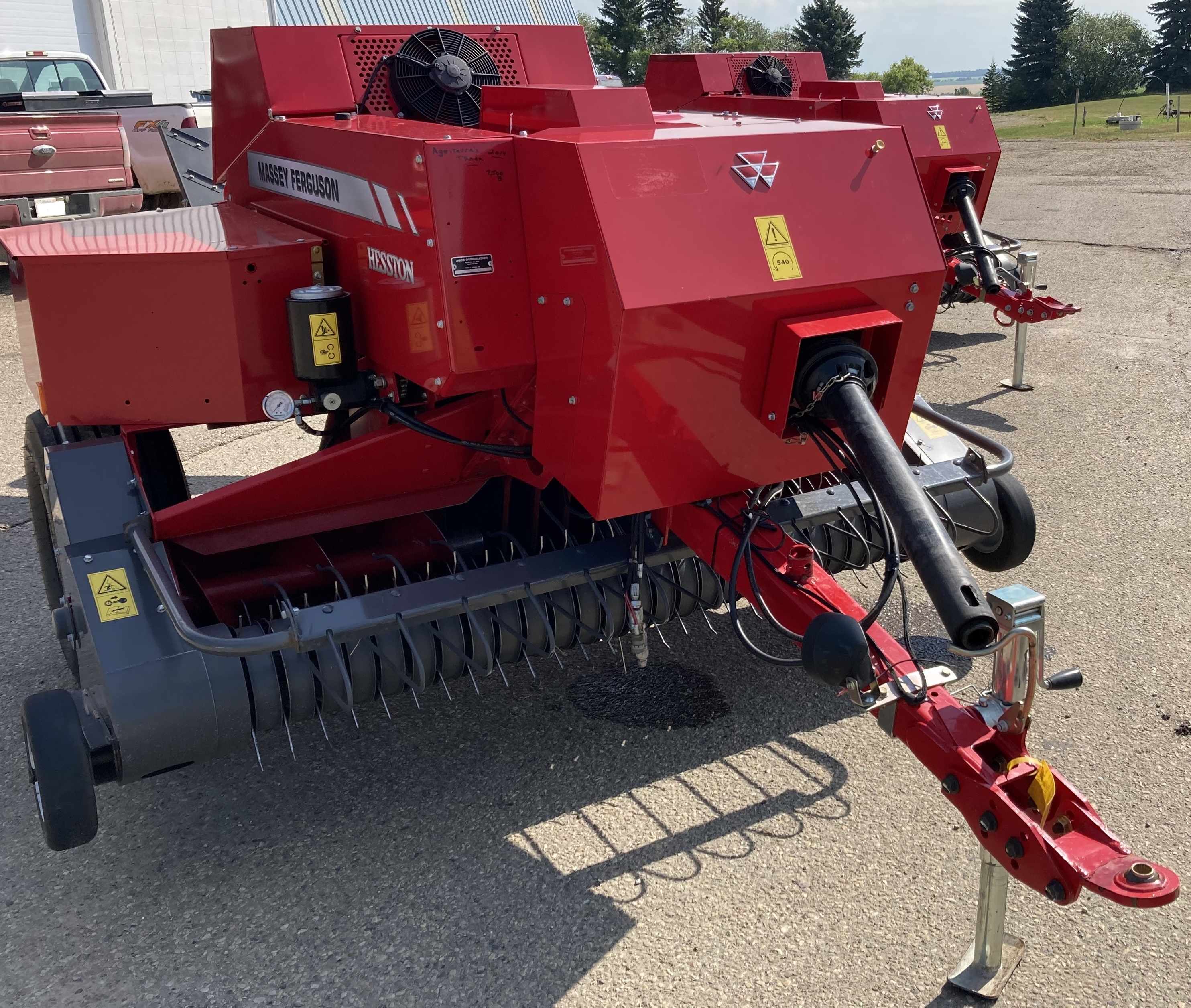 2016 Massey Ferguson 1840 Baler/Square