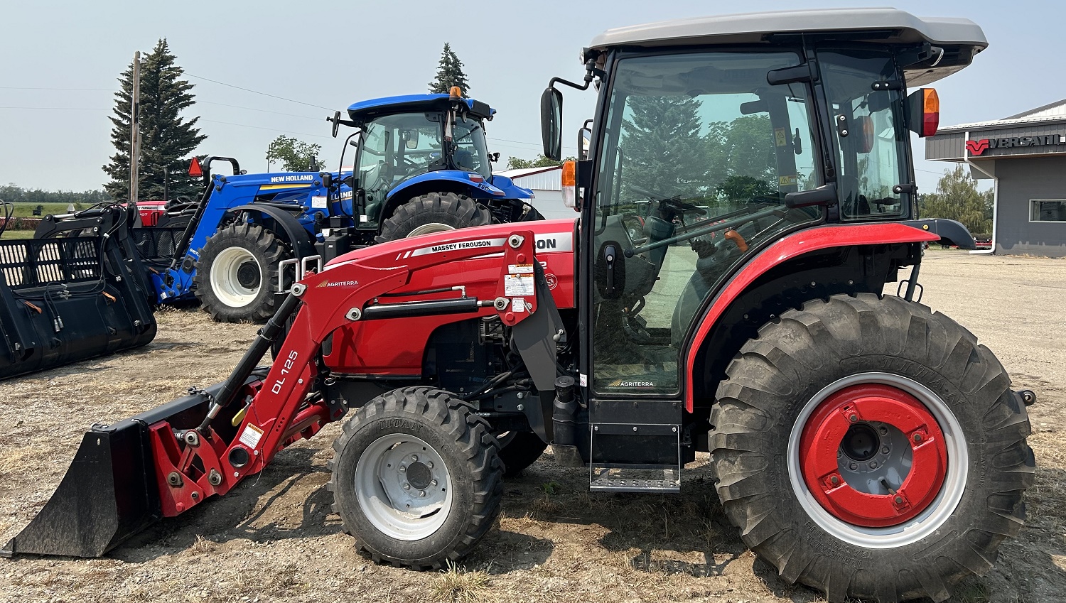 2017 Massey Ferguson 1742HL Tractor Compact