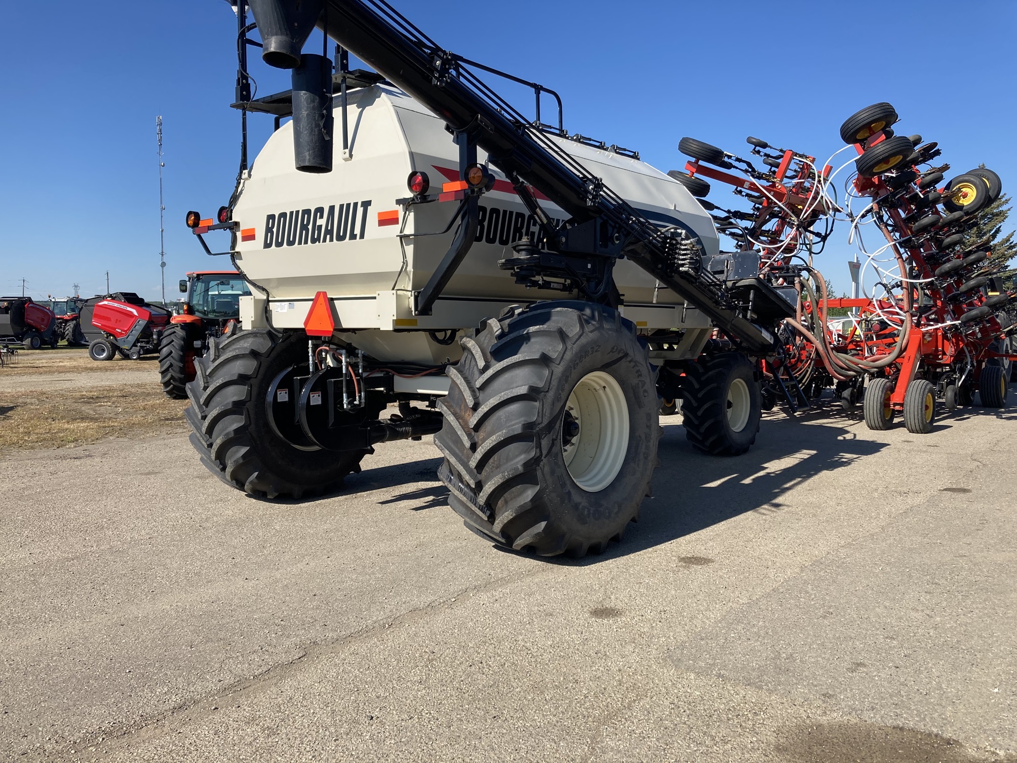 2014 Bourgault 3320 Air Drill