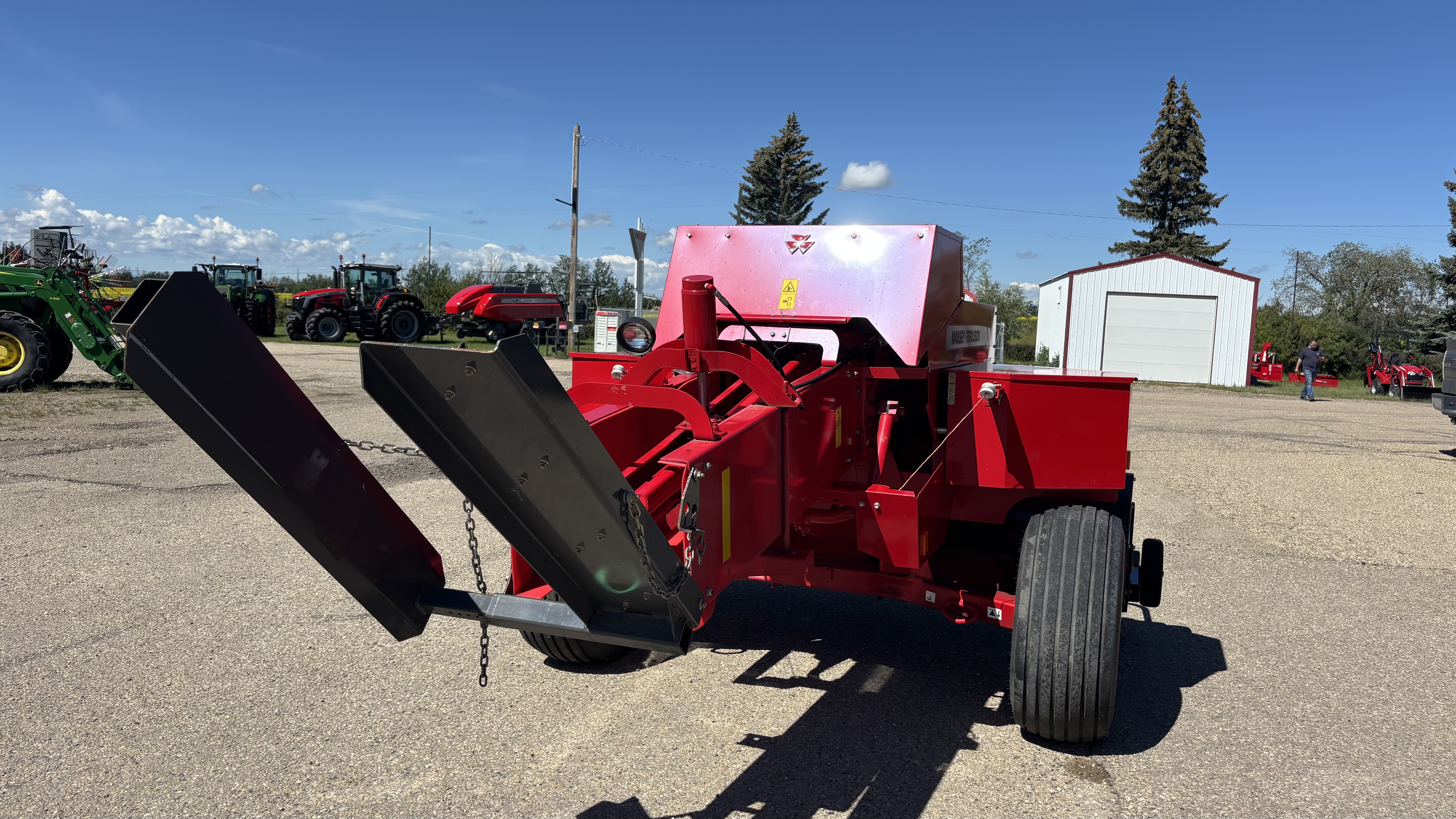 2014 Massey Ferguson 1840 Baler/Square