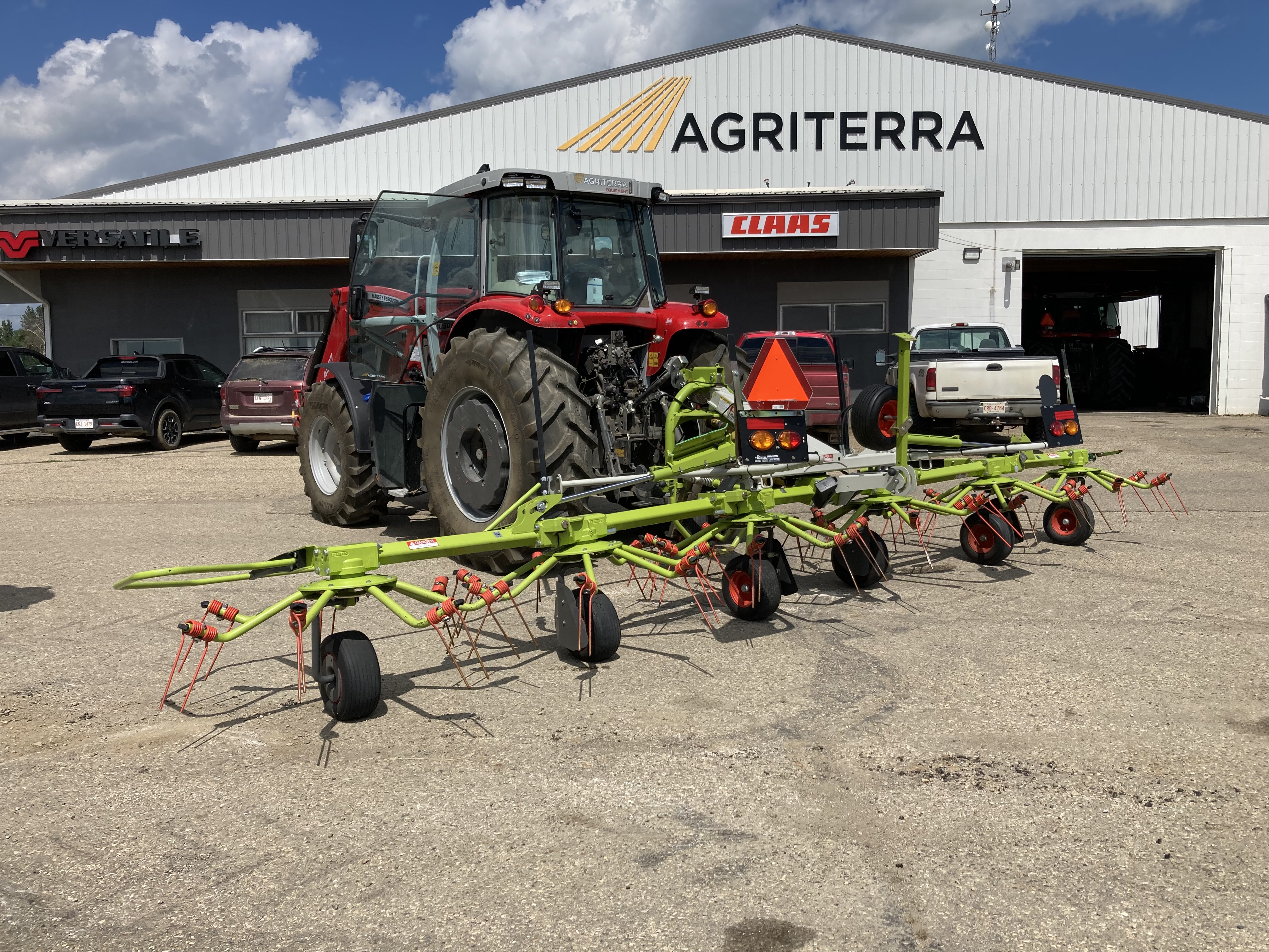 2020 CLAAS 800 Tedder