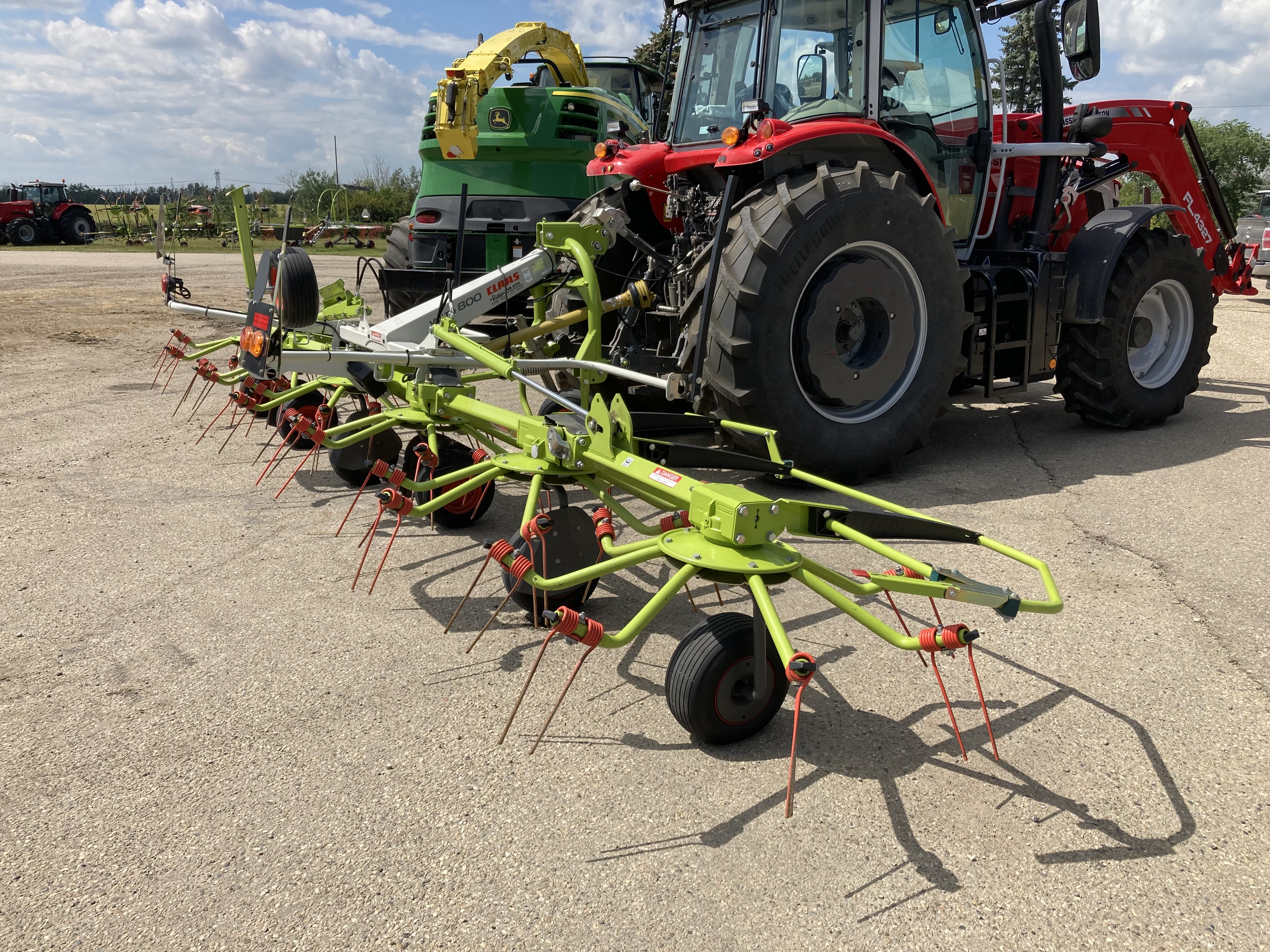 2020 CLAAS 800 Tedder