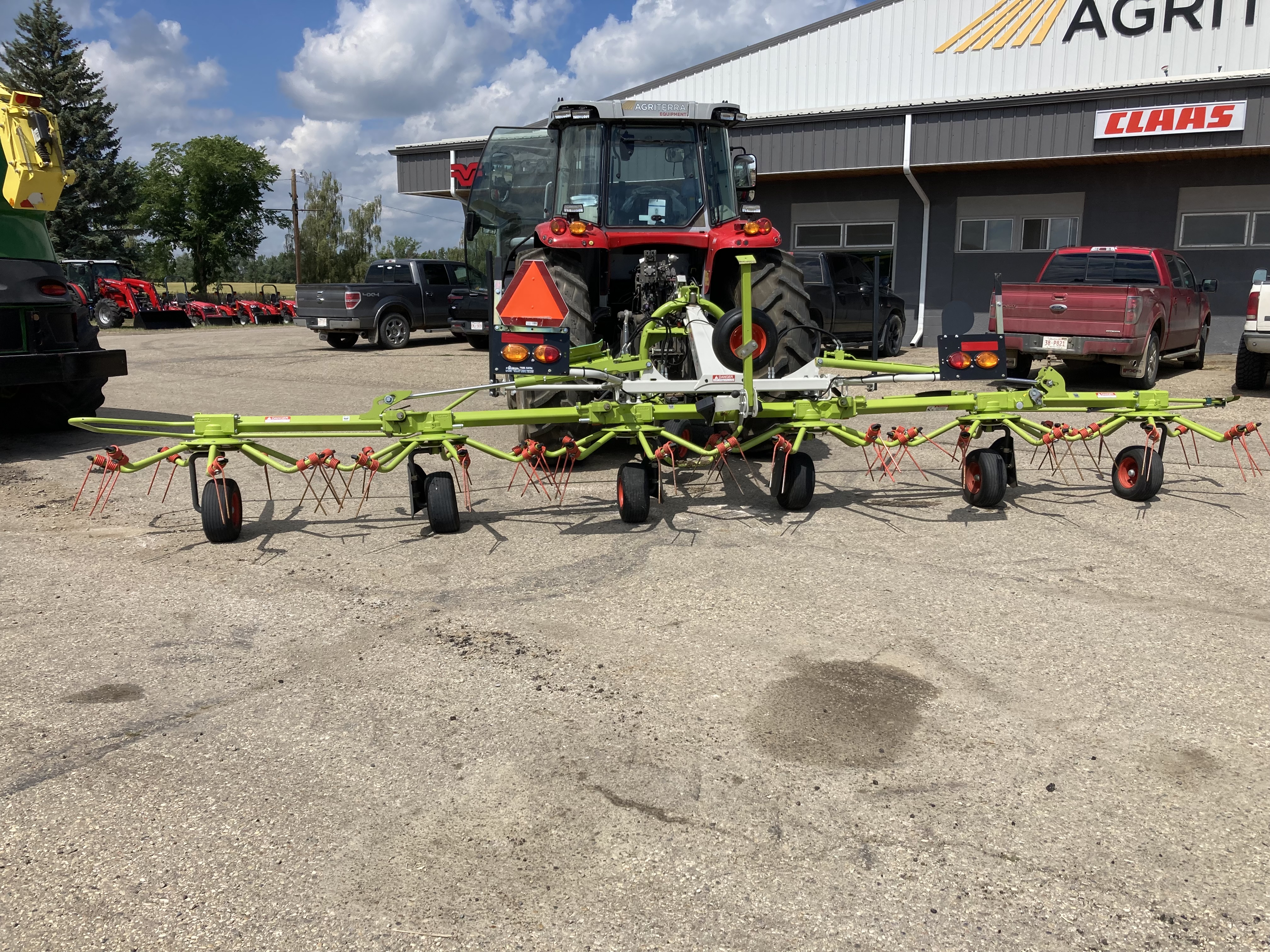 2020 CLAAS 800 Tedder