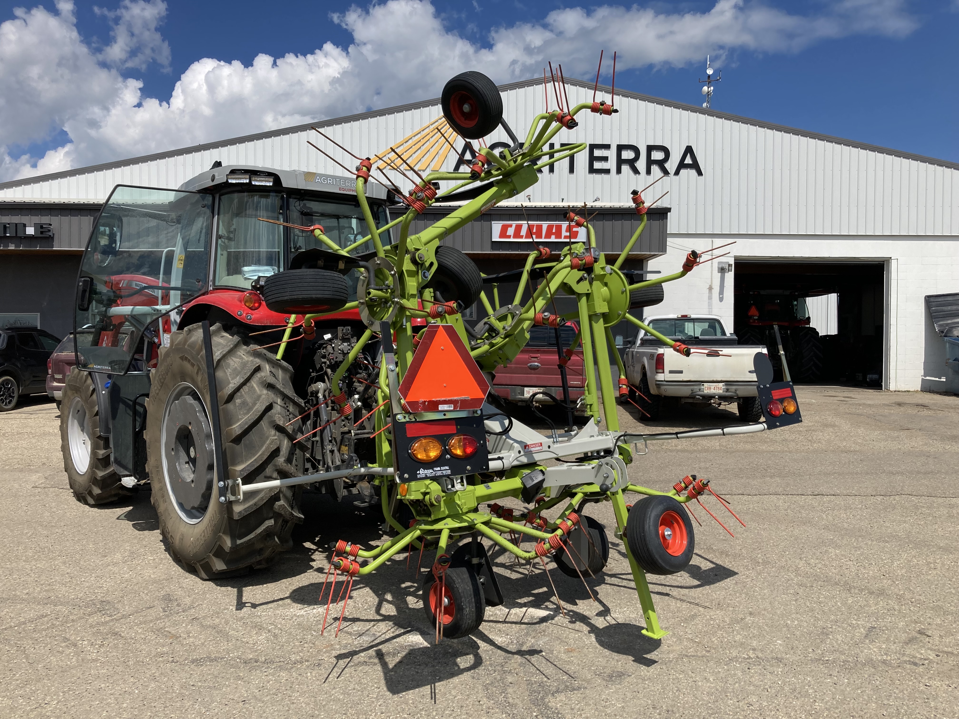 2020 CLAAS 800 Tedder