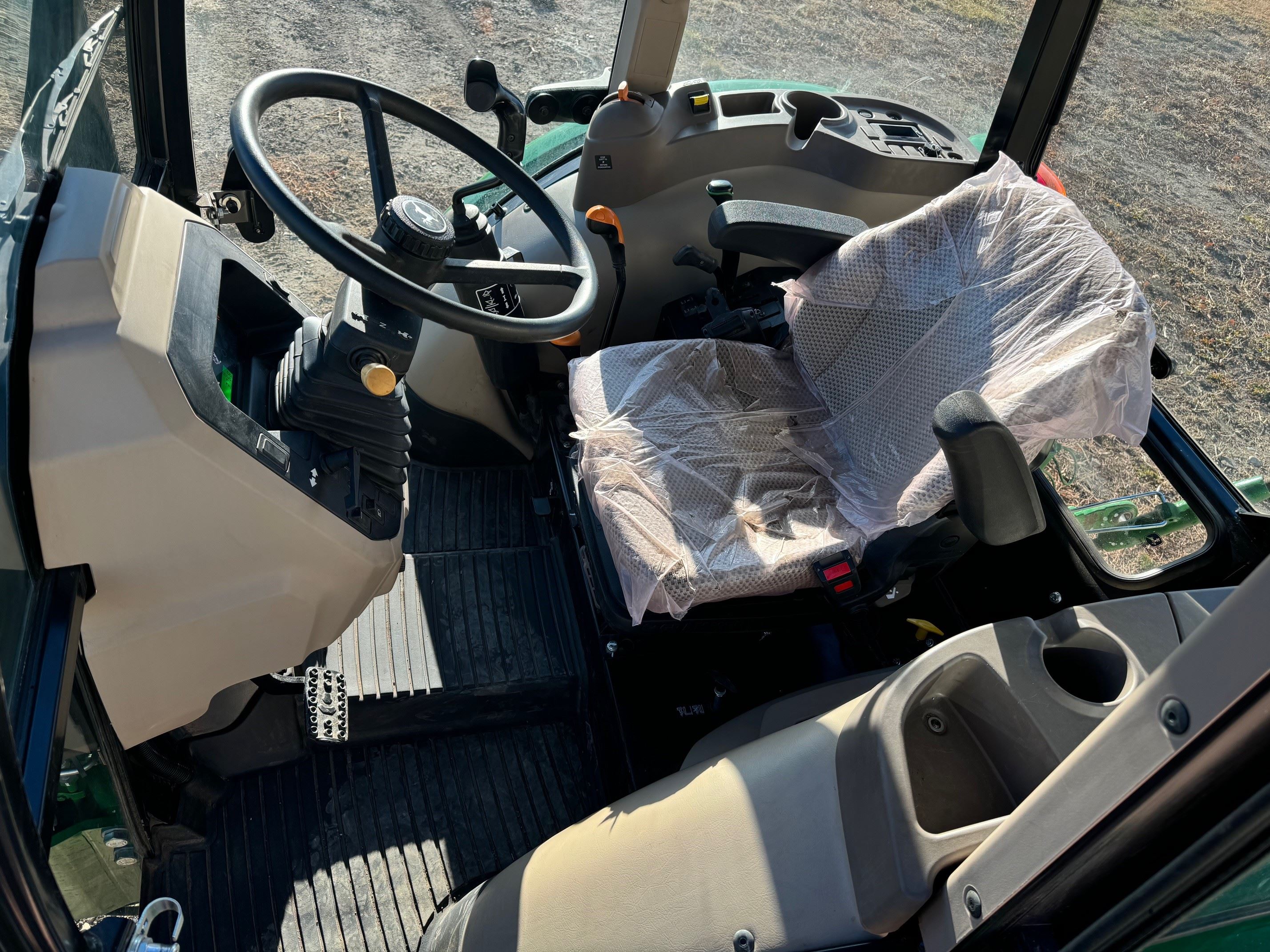 2019 John Deere 5075E Tractor