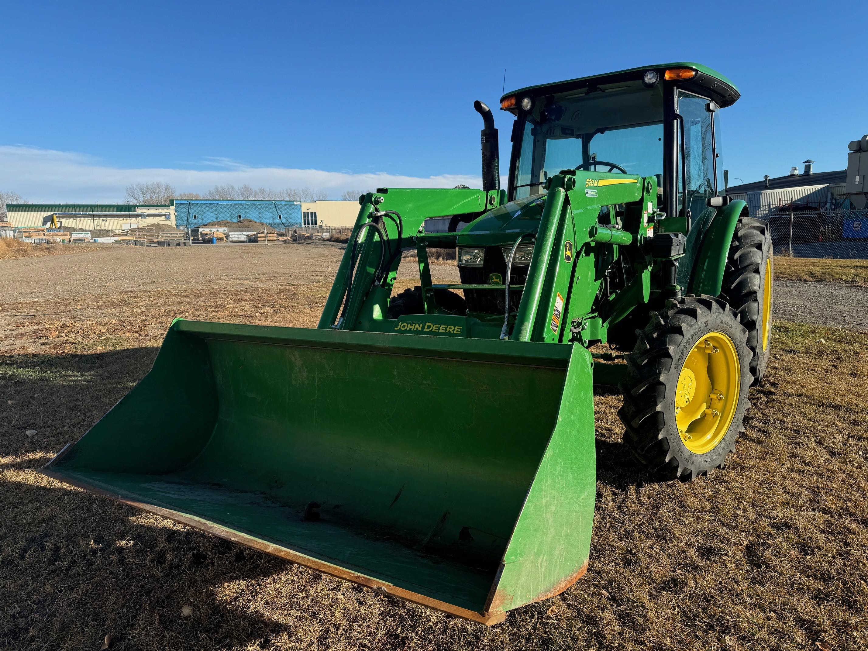 2019 John Deere 5075E Tractor