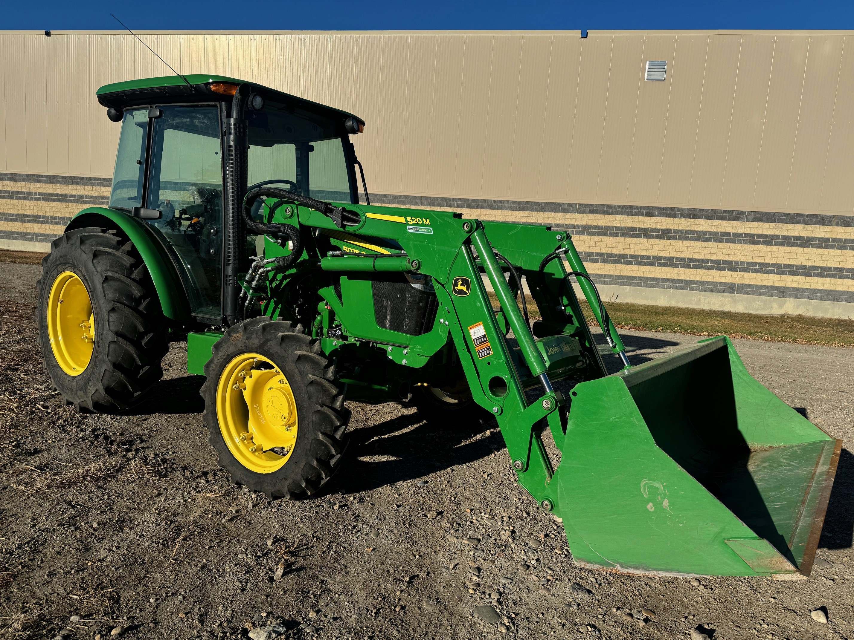 2019 John Deere 5075E Tractor