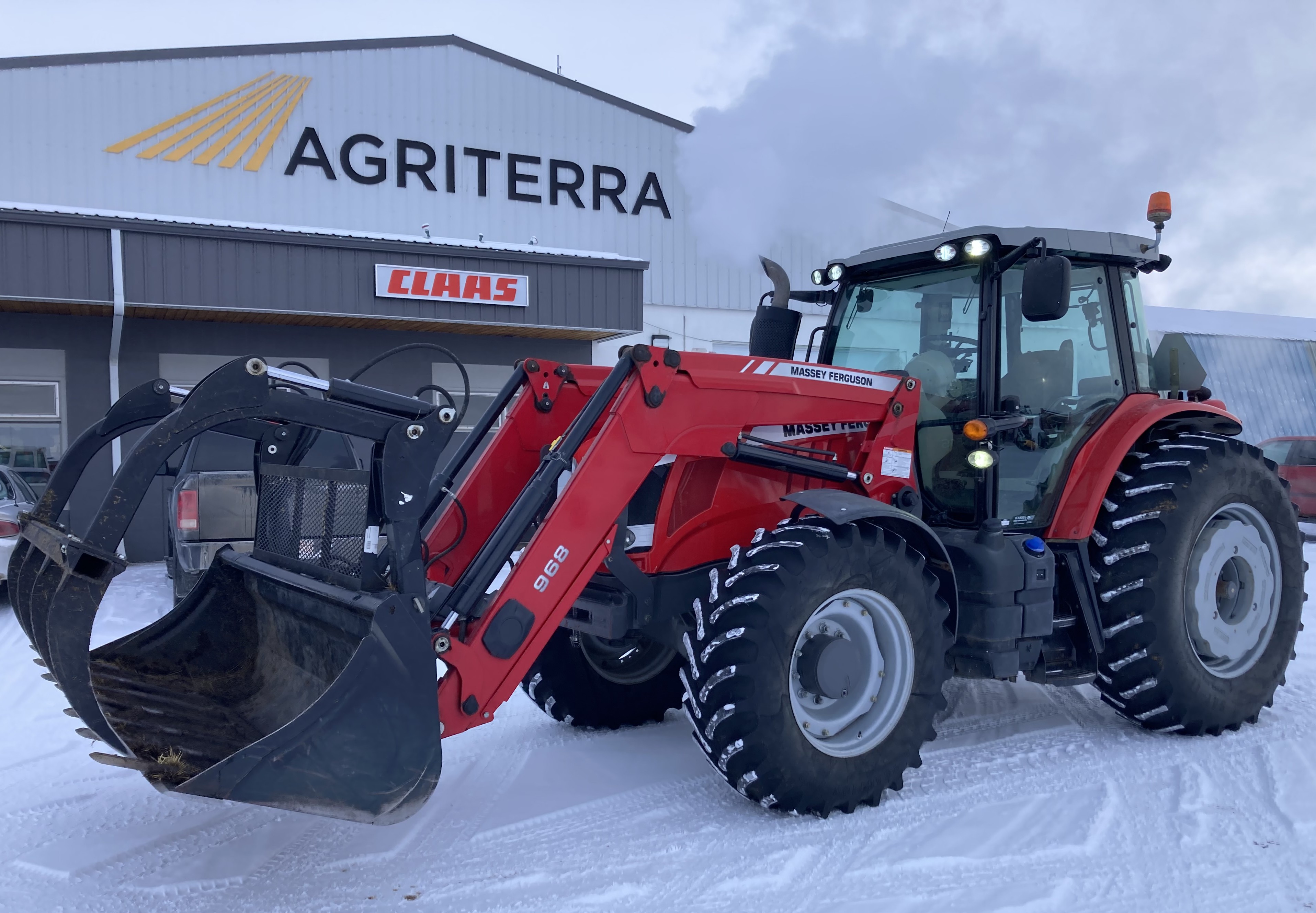 2013 Massey Ferguson 7616 Tractor