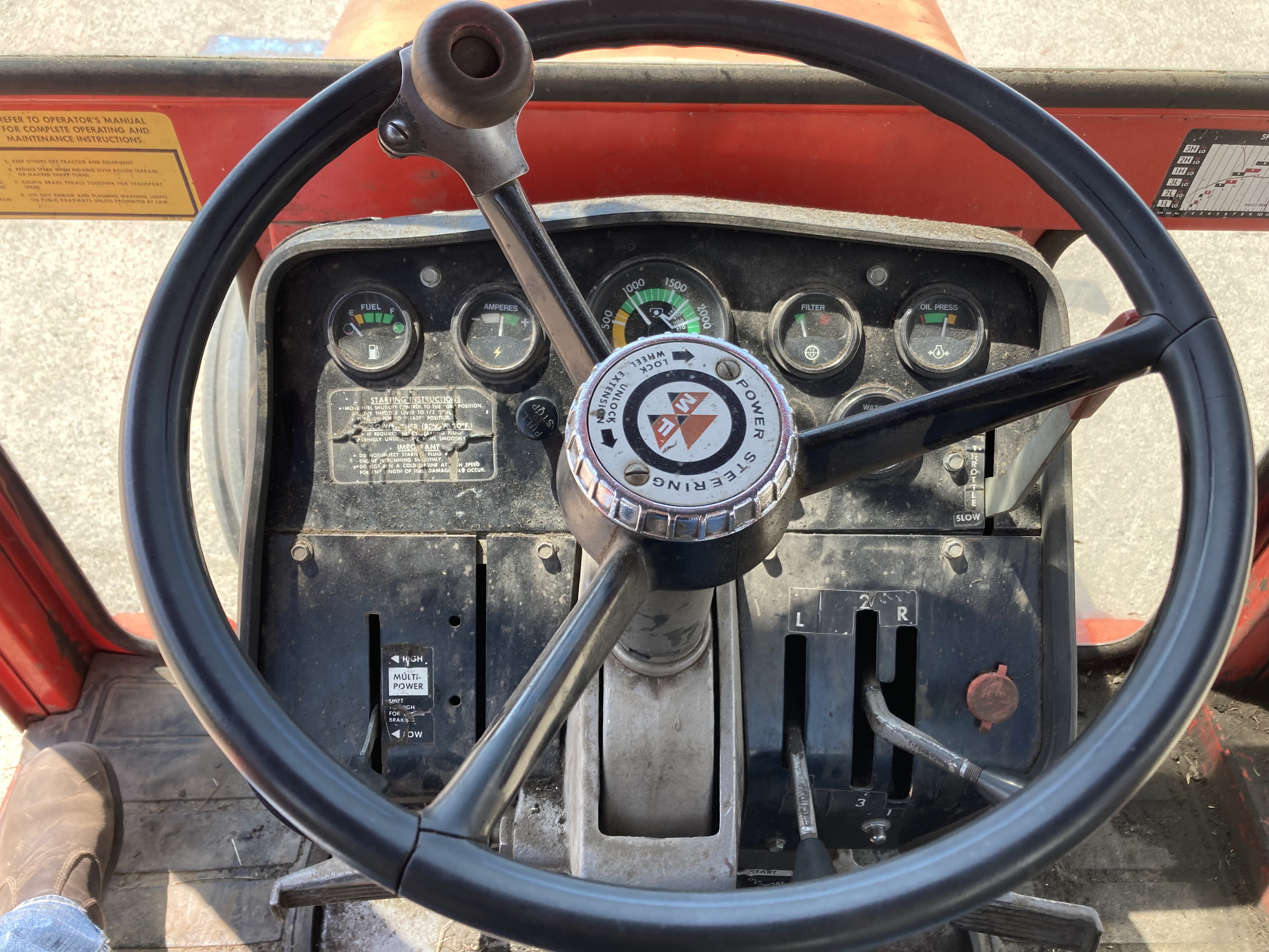 1977 Massey Ferguson 1085 Tractor