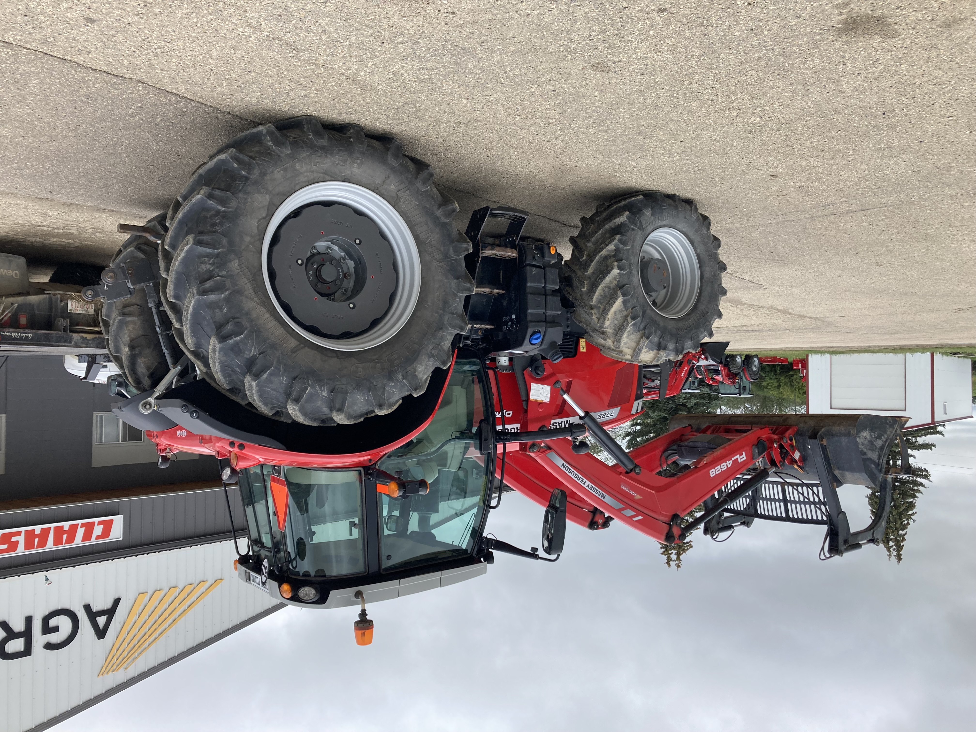 2020 Massey Ferguson 7722 Tractor