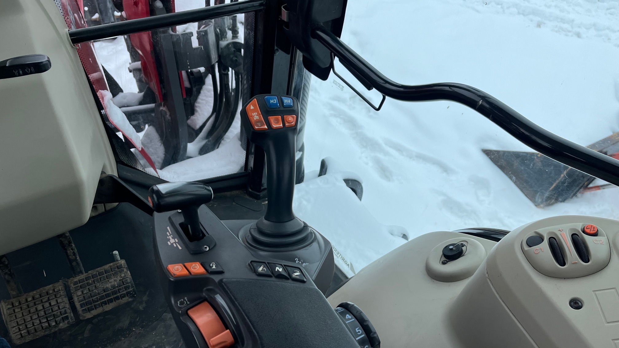 2020 Massey Ferguson 7722 Tractor