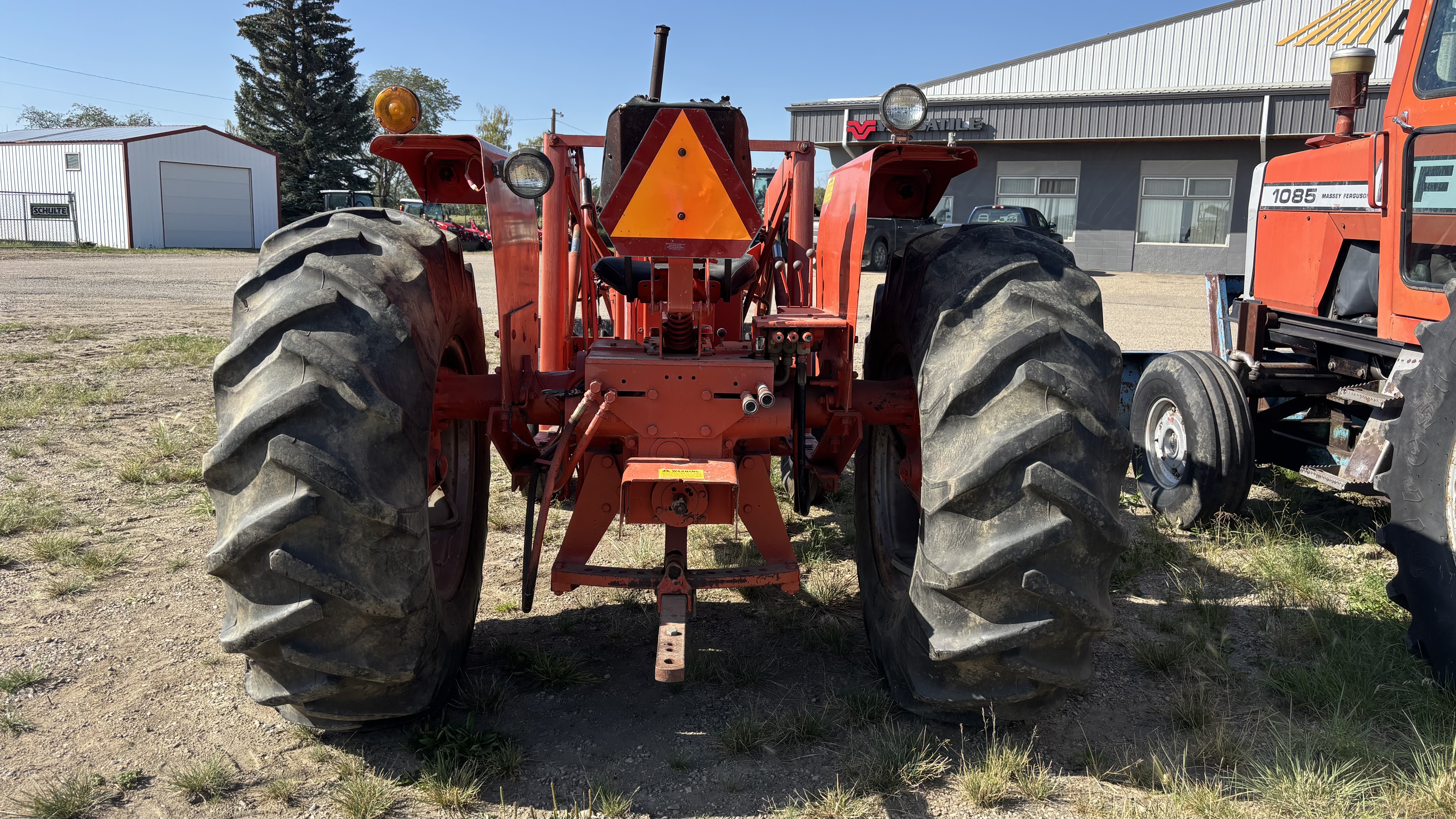 1973 Allis Chalmers 170 Tractor