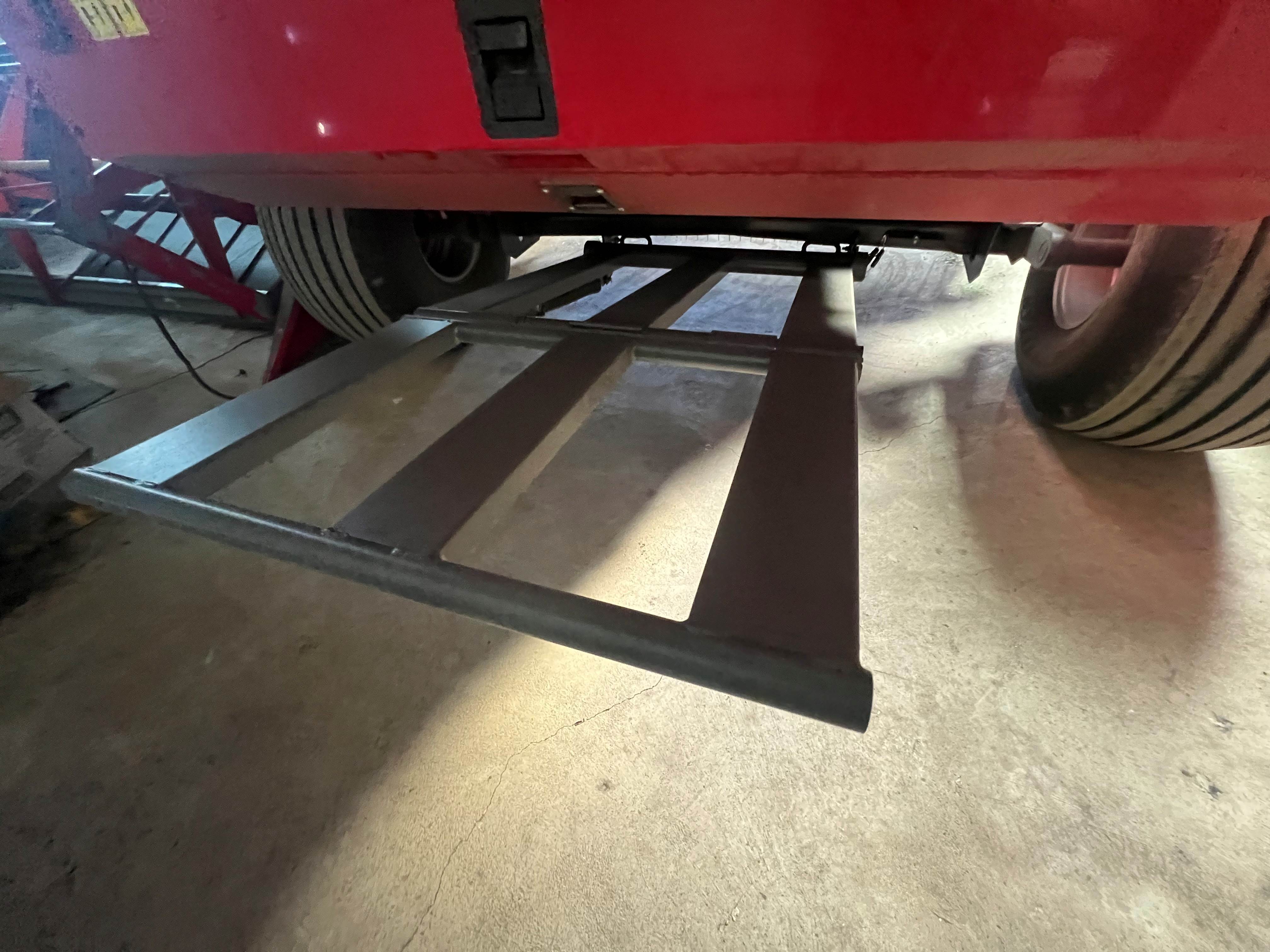 2017 Massey Ferguson 2956A Baler/Round