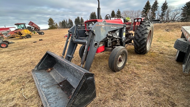 1967 Massey Ferguson 175 Tractor Loader