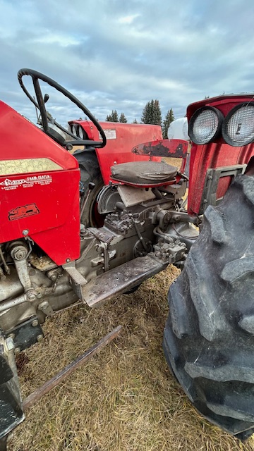 1967 Massey Ferguson 175 Tractor Loader
