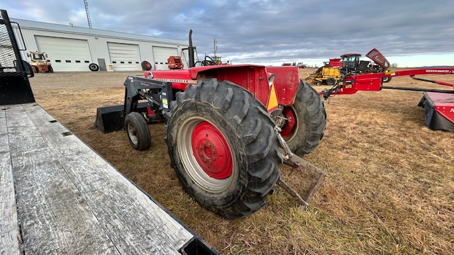 1967 Massey Ferguson 175 Tractor Loader