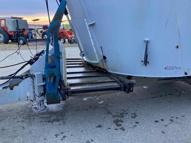 2012 Penta 1000-20SD Vertical Feed Mixer