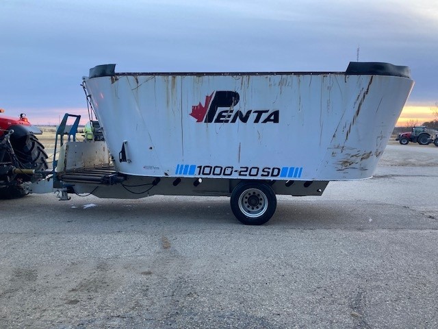2012 Penta 1000-20SD Vertical Feed Mixer