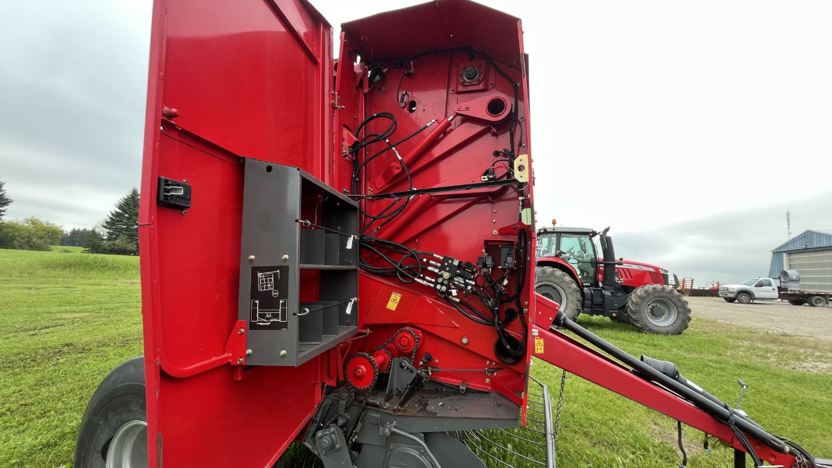 2011 Massey Ferguson 2856A Baler/Round