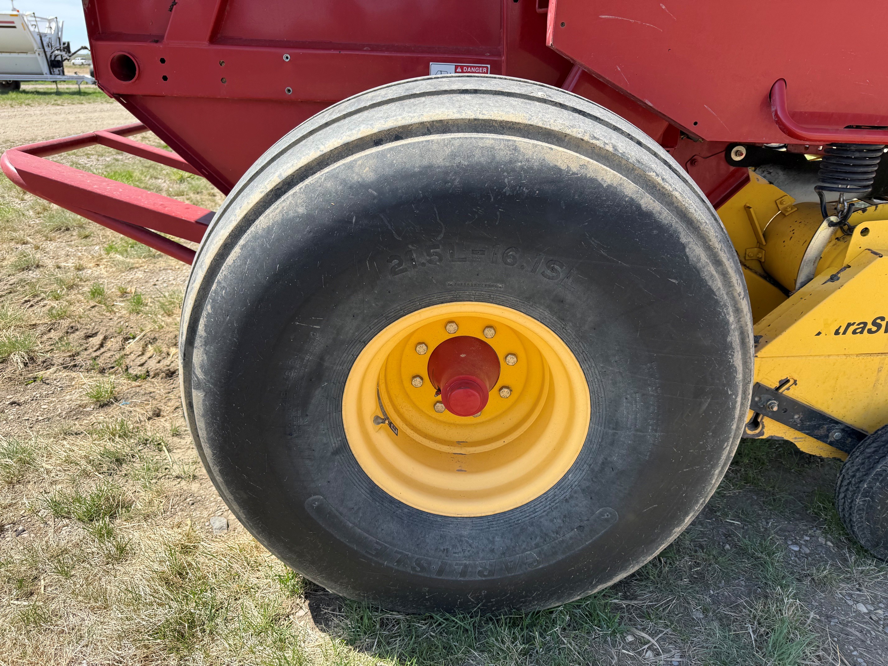 2012 New Holland BR7090 Baler/Round