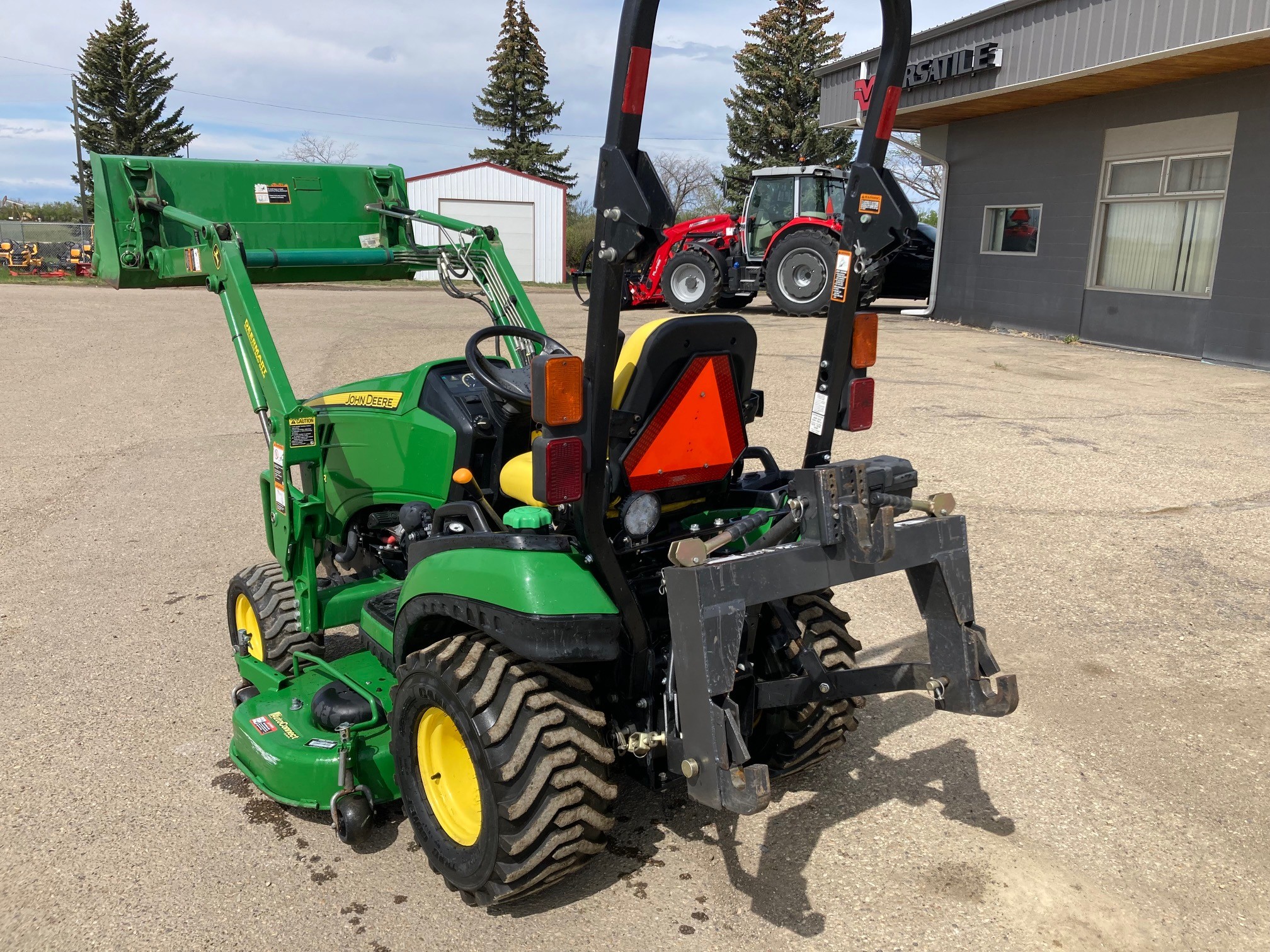 2014 John Deere 1025R Tractor
