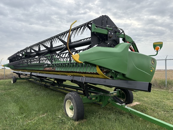 2018 John Deere 640FD Header Combine