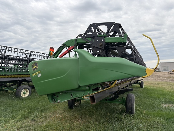 2017 John Deere 640FD Header Combine