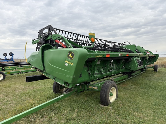 2017 John Deere 640FD Header Combine