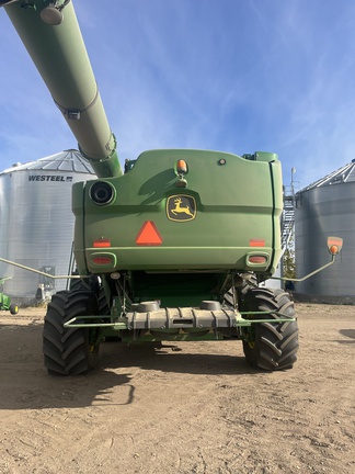 2017 John Deere S680 Combine