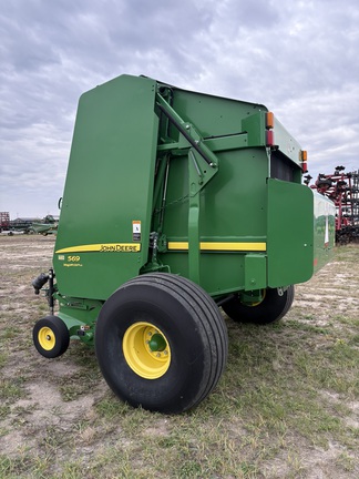 2017 John Deere 569 Baler/Round