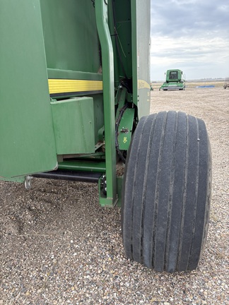 2017 John Deere 569 Baler/Round