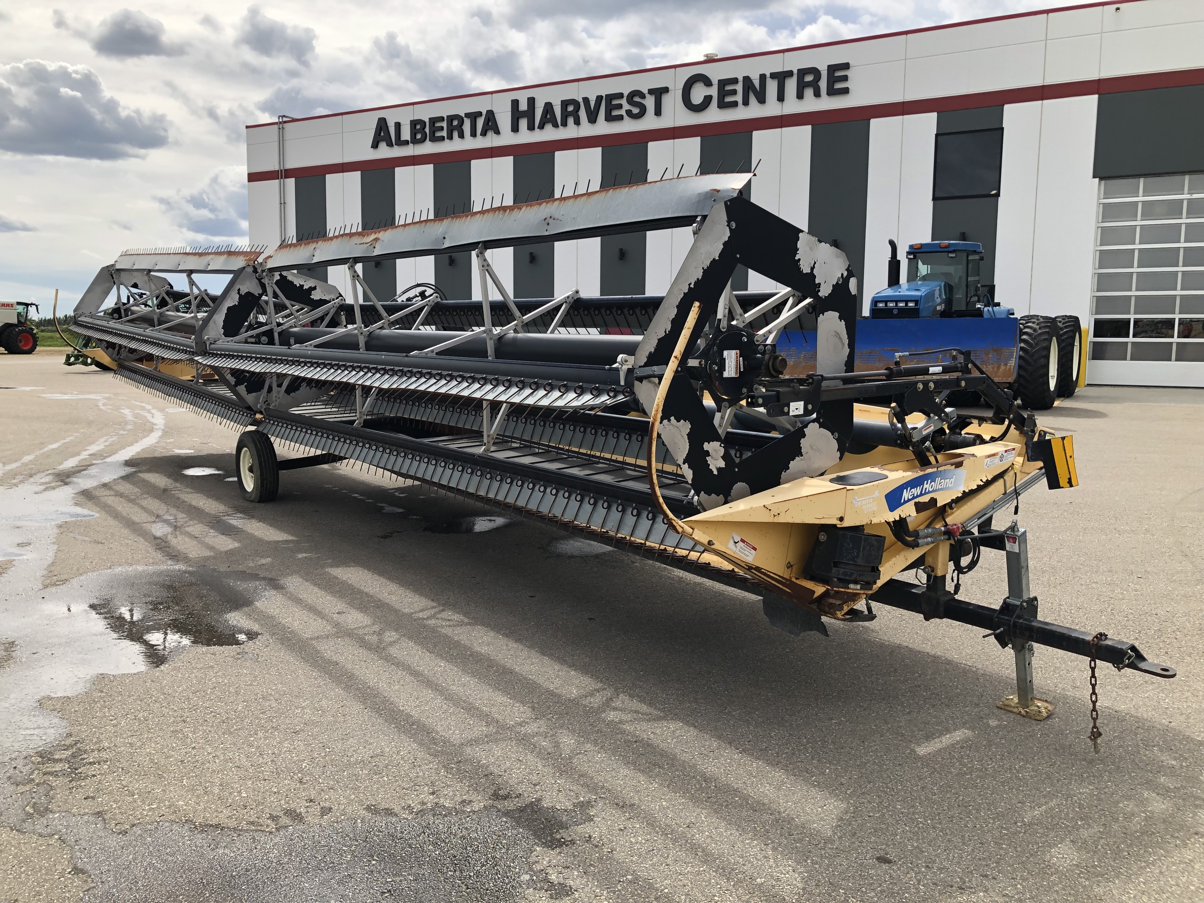 2009 New Holland 94C-36 Header Combine