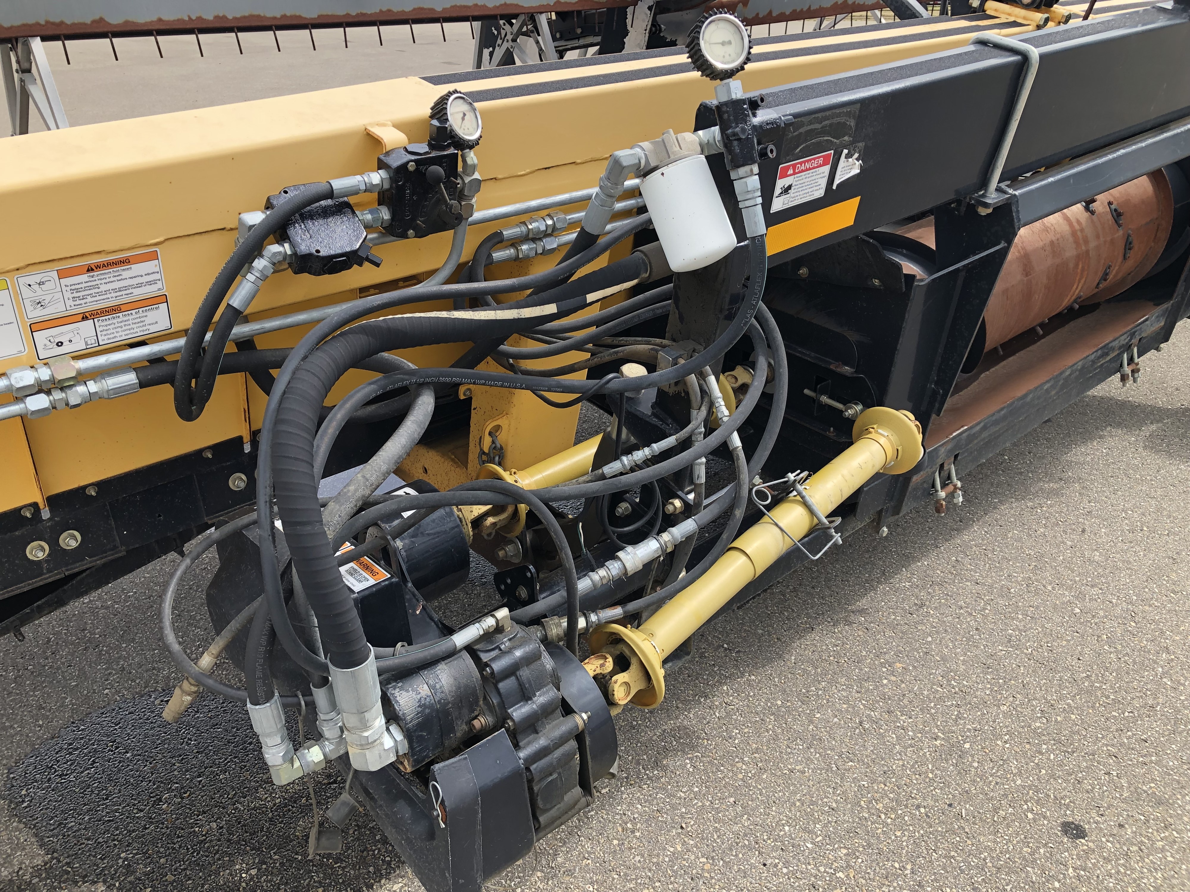 2009 New Holland 94C-36 Header Combine