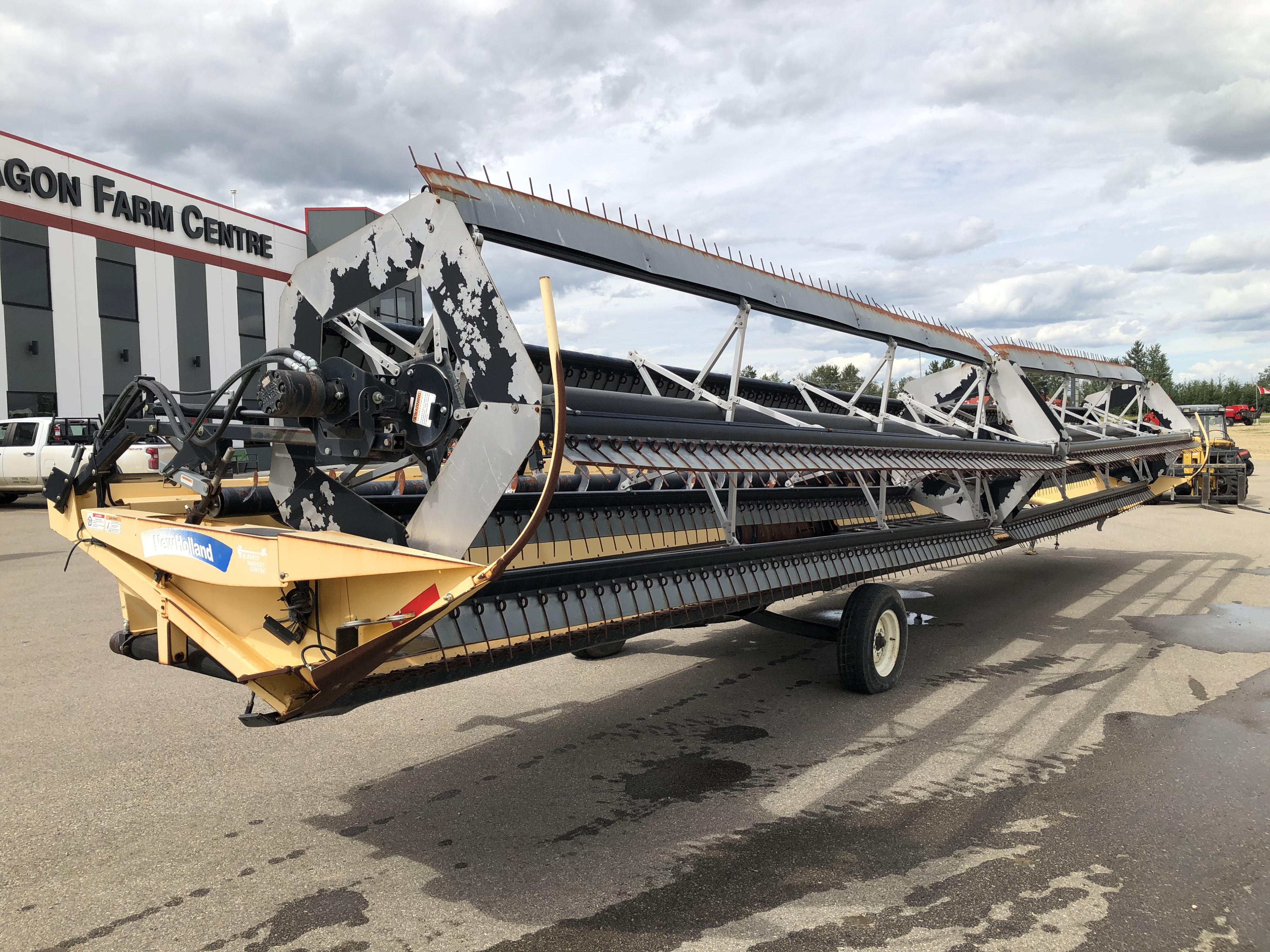 2009 New Holland 94C-36 Header Combine