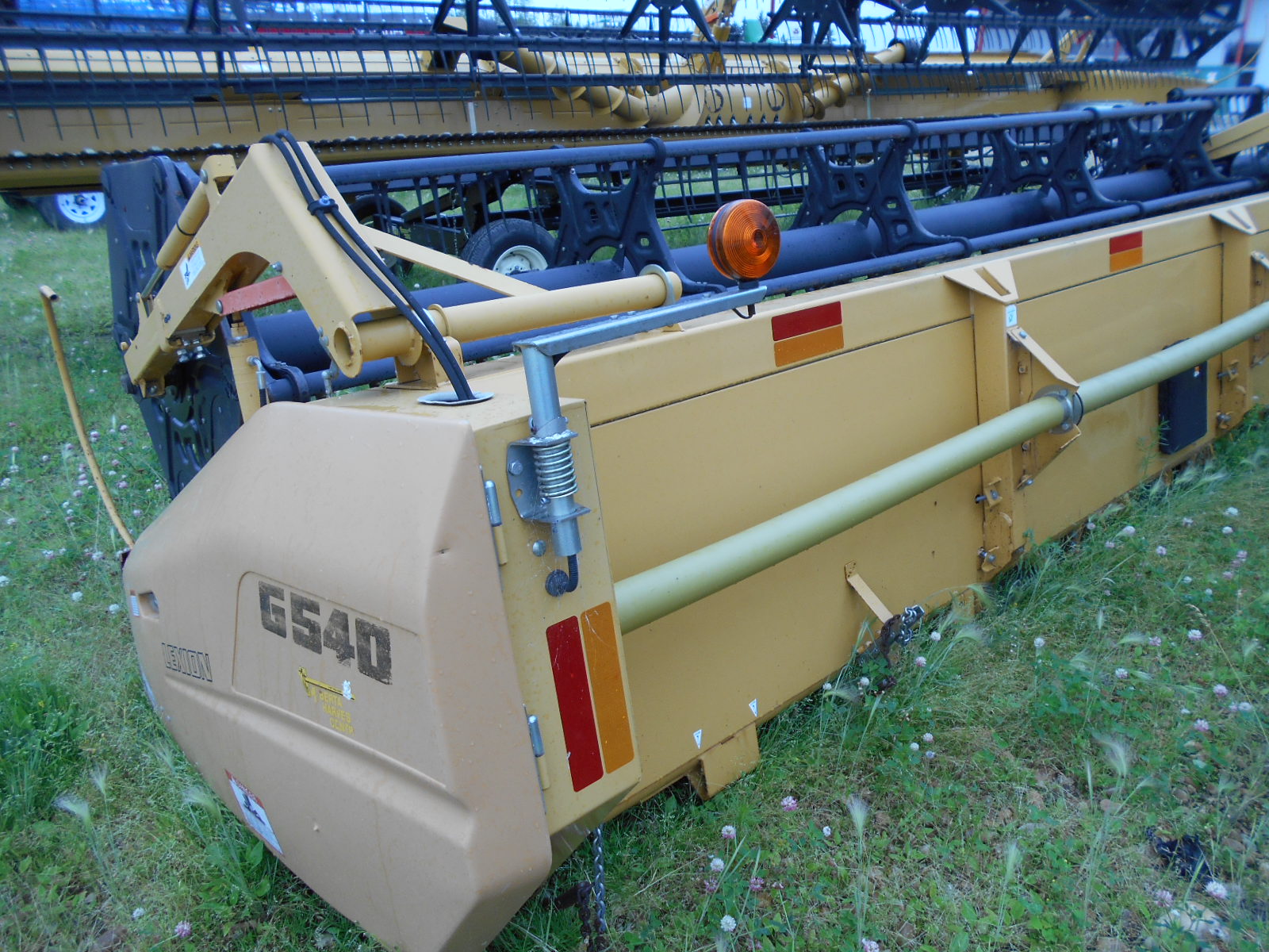 2007 CLAAS G540 Header Combine