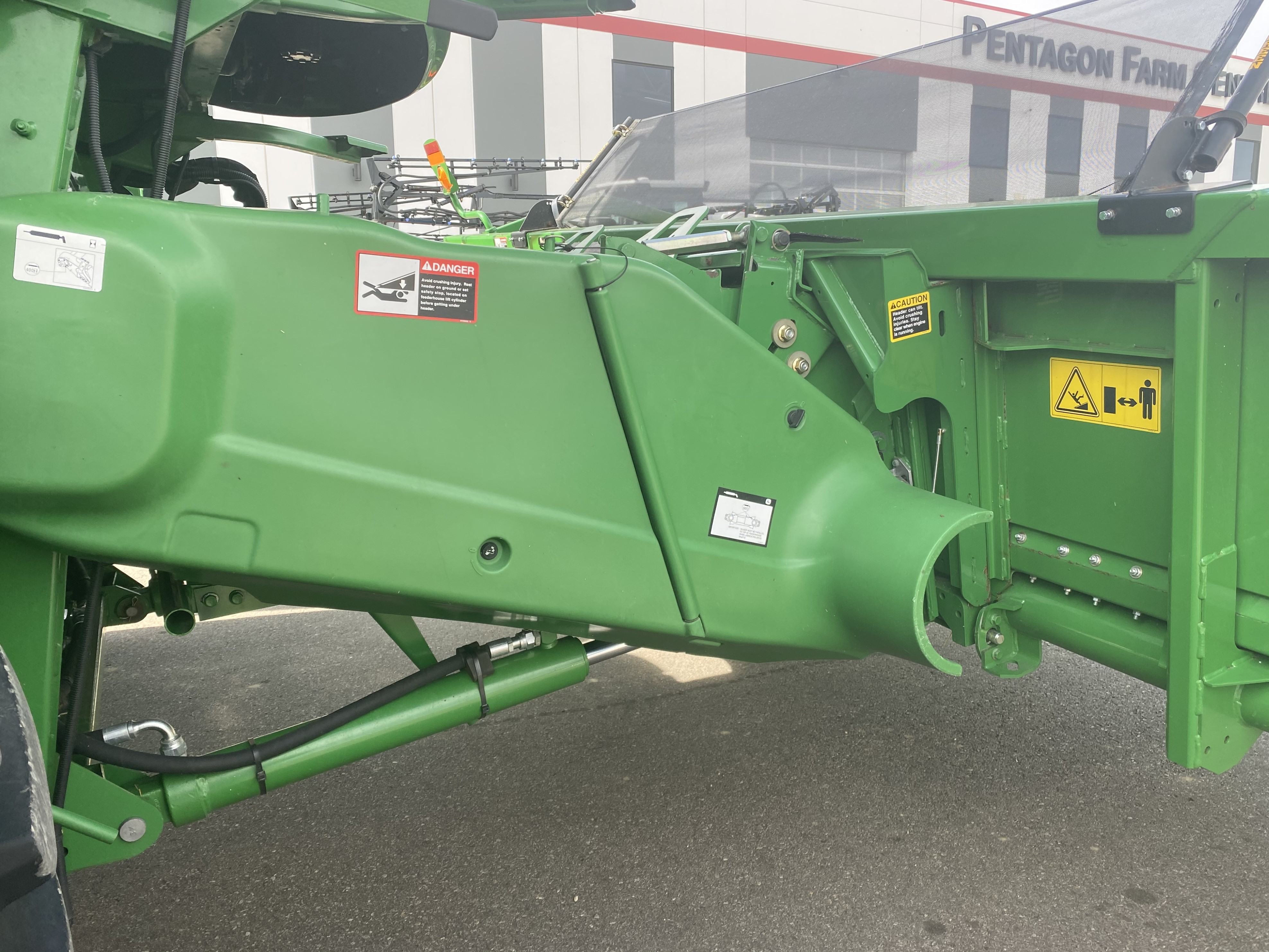 2013 John Deere S690 Combine