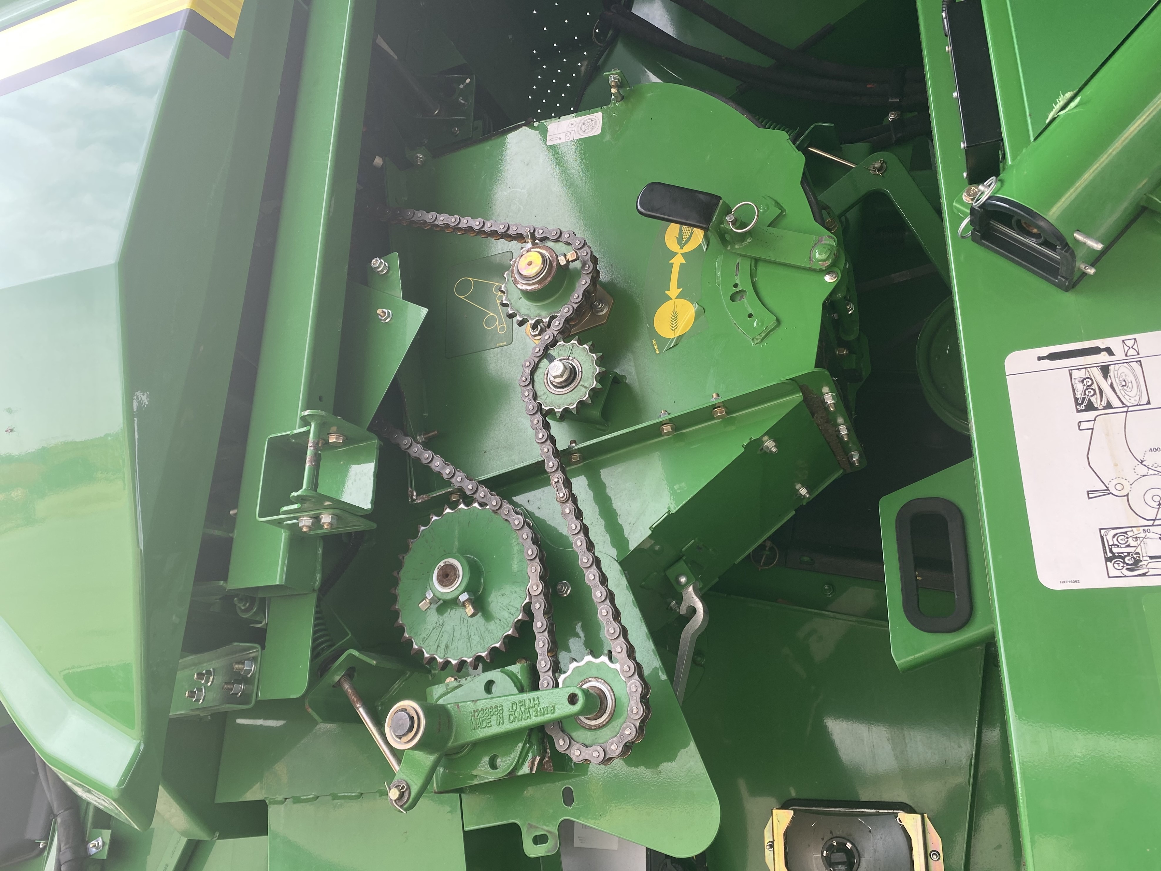 2013 John Deere S690 Combine