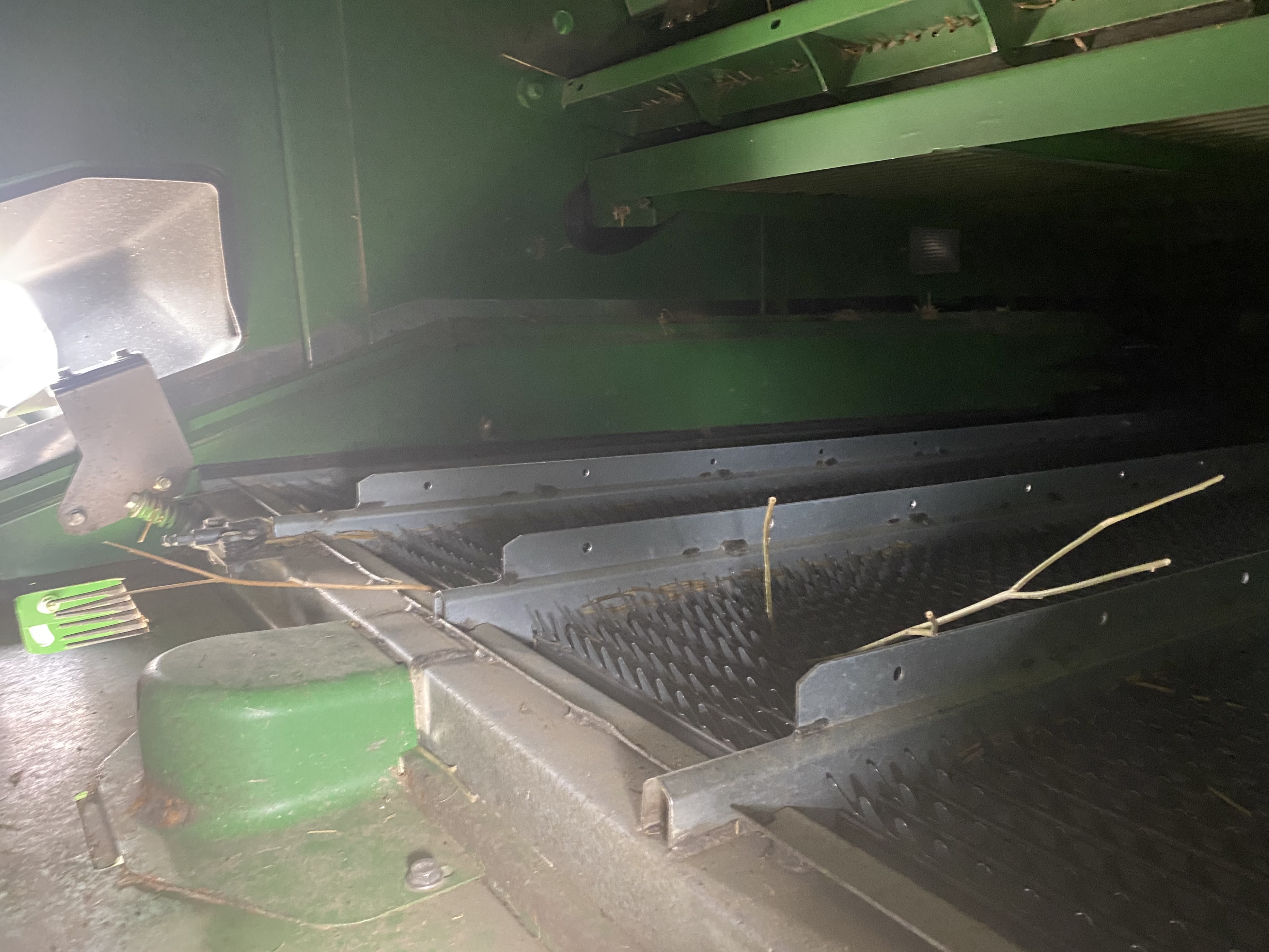 2013 John Deere S690 Combine