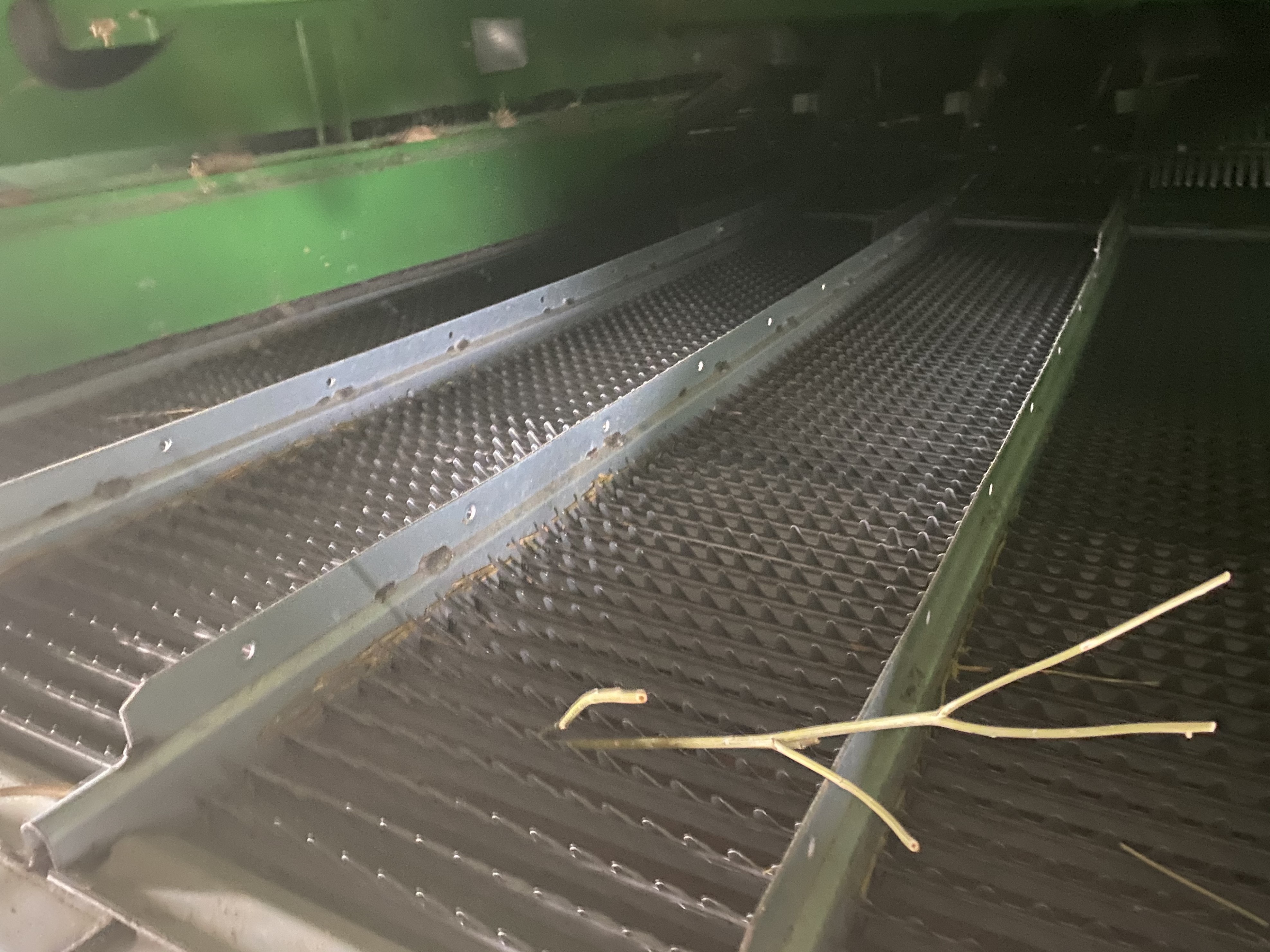 2013 John Deere S690 Combine