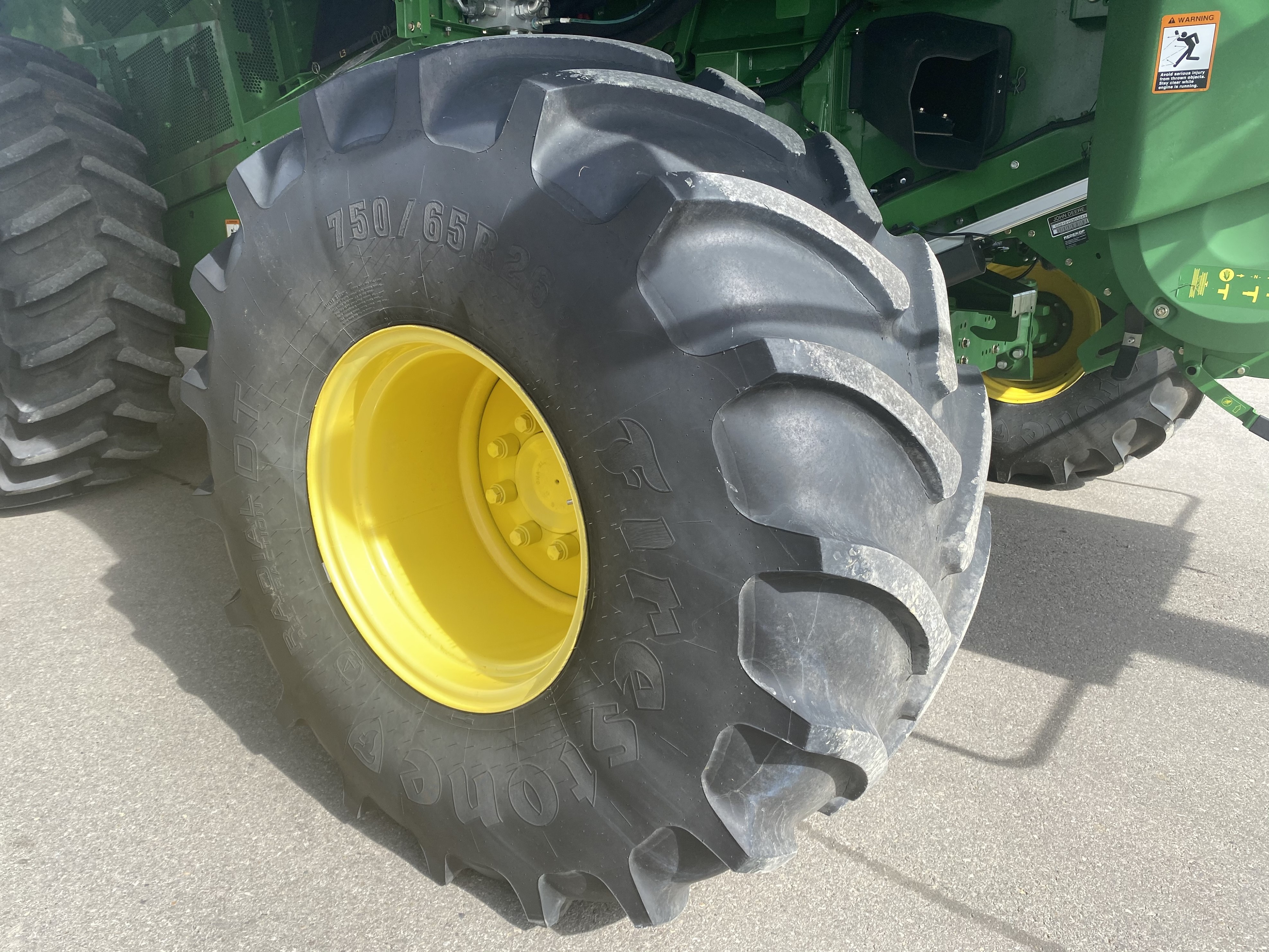 2013 John Deere S690 Combine