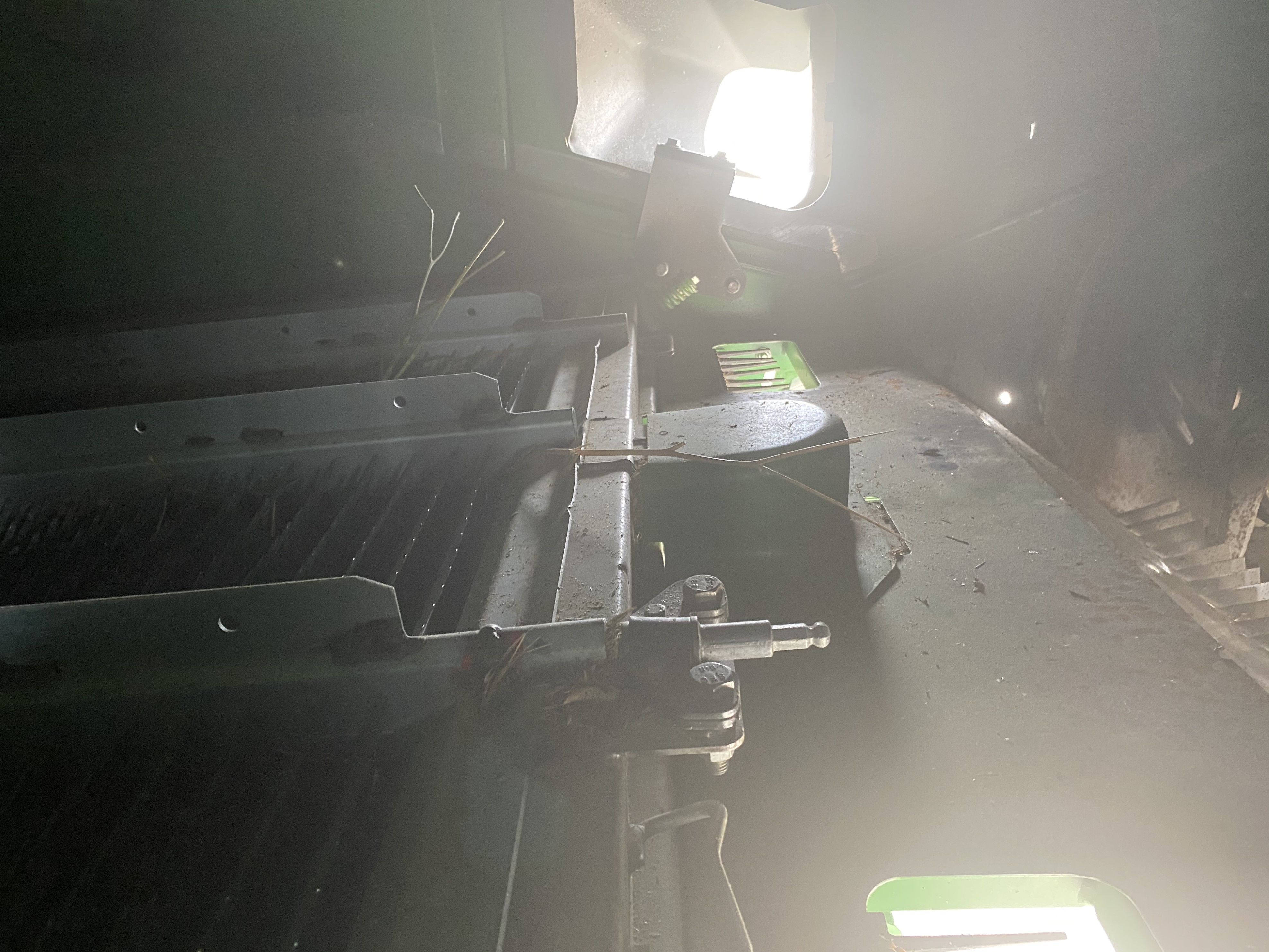 2013 John Deere S690 Combine