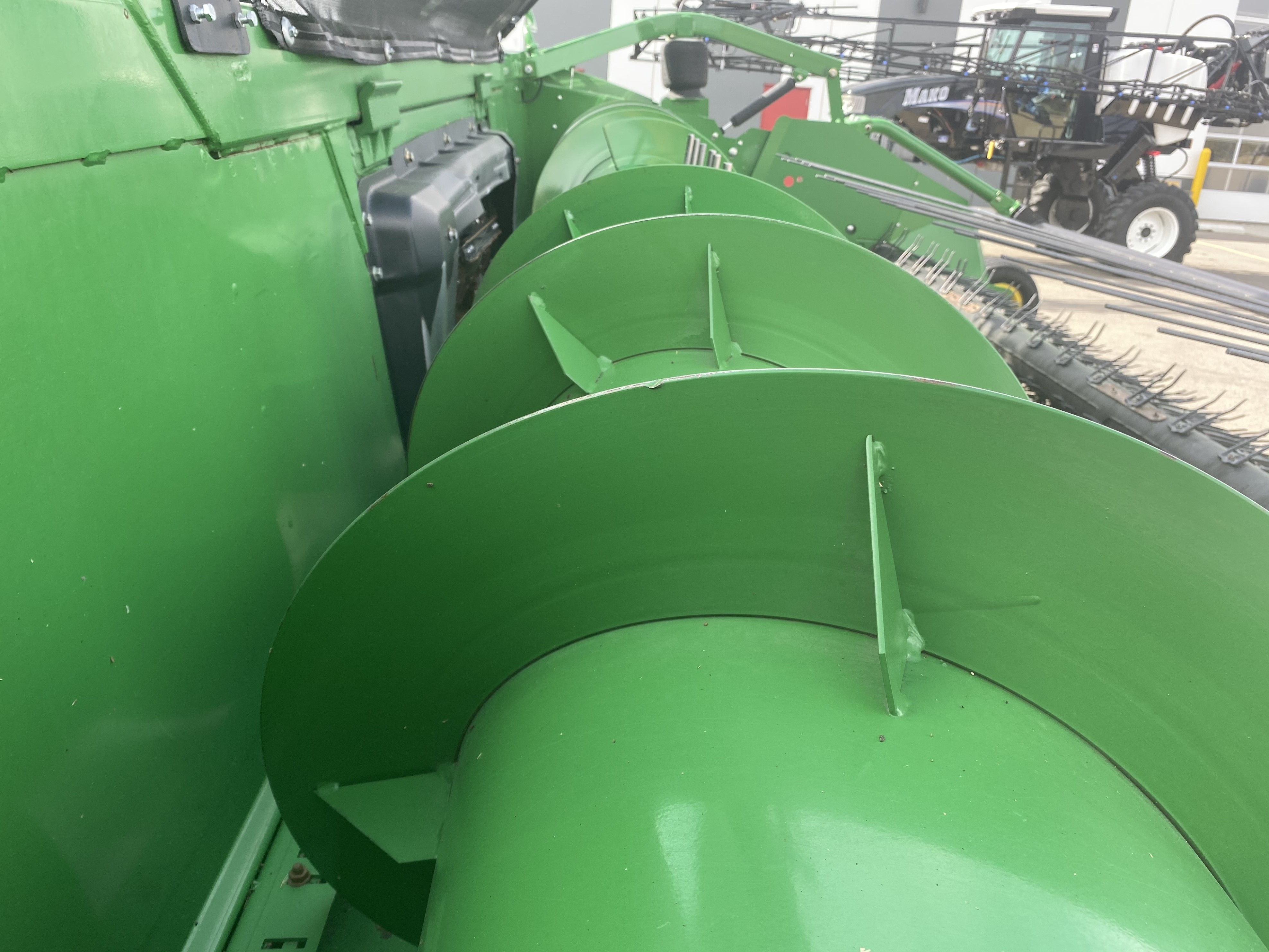 2013 John Deere S690 Combine