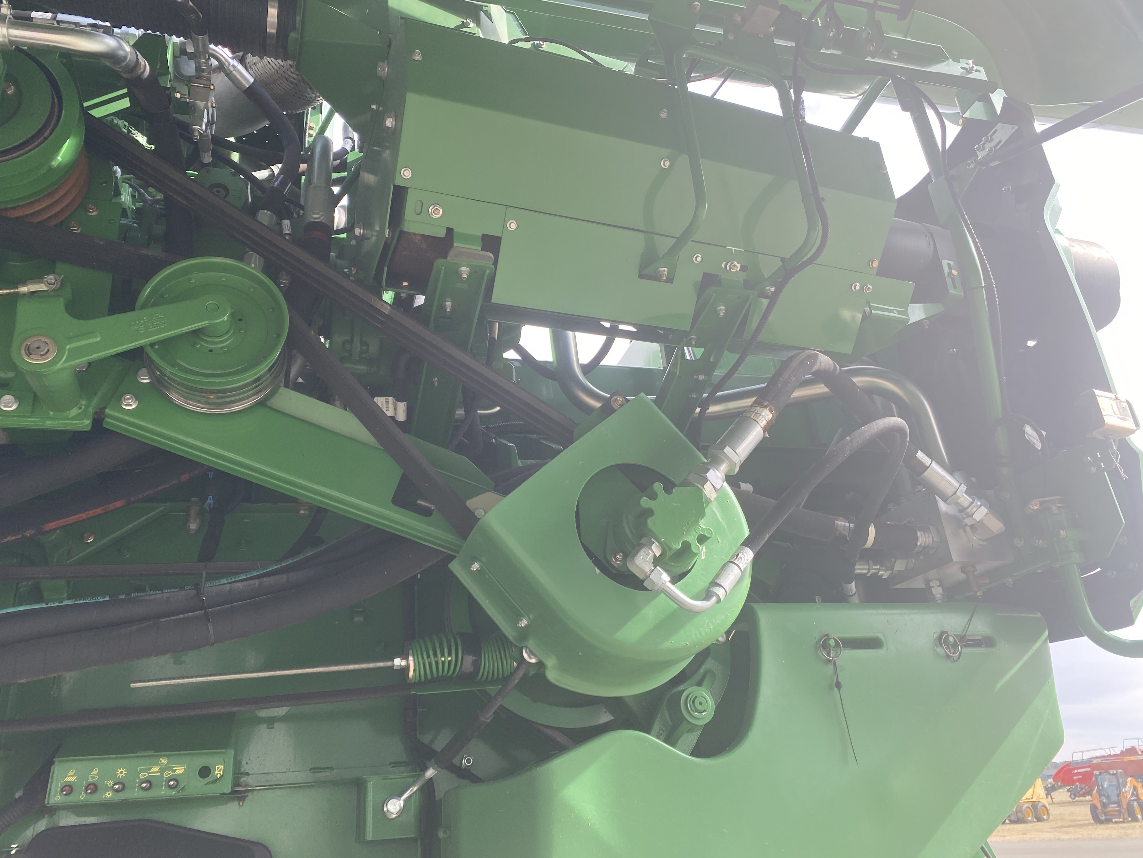 2013 John Deere S690 Combine