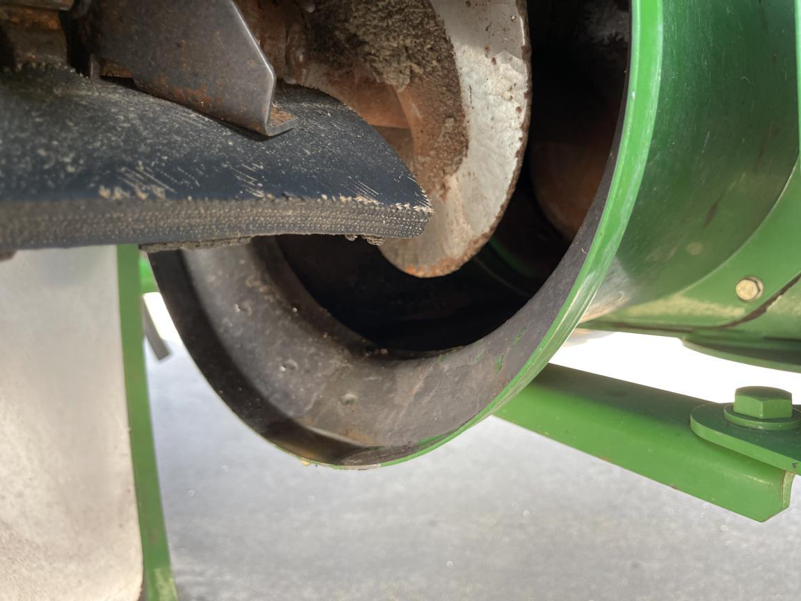 2014 John Deere S680 Combine