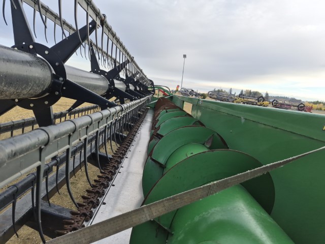 2016 John Deere 635F Header Combine