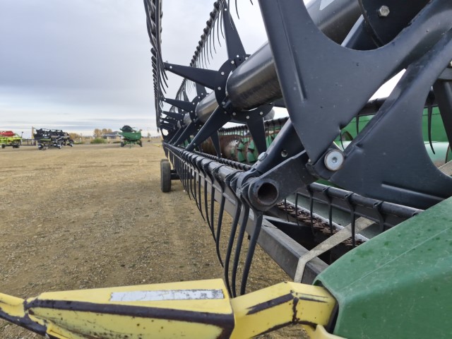 2016 John Deere 635F Header Combine