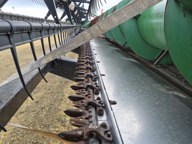 2016 John Deere 635F Header Combine