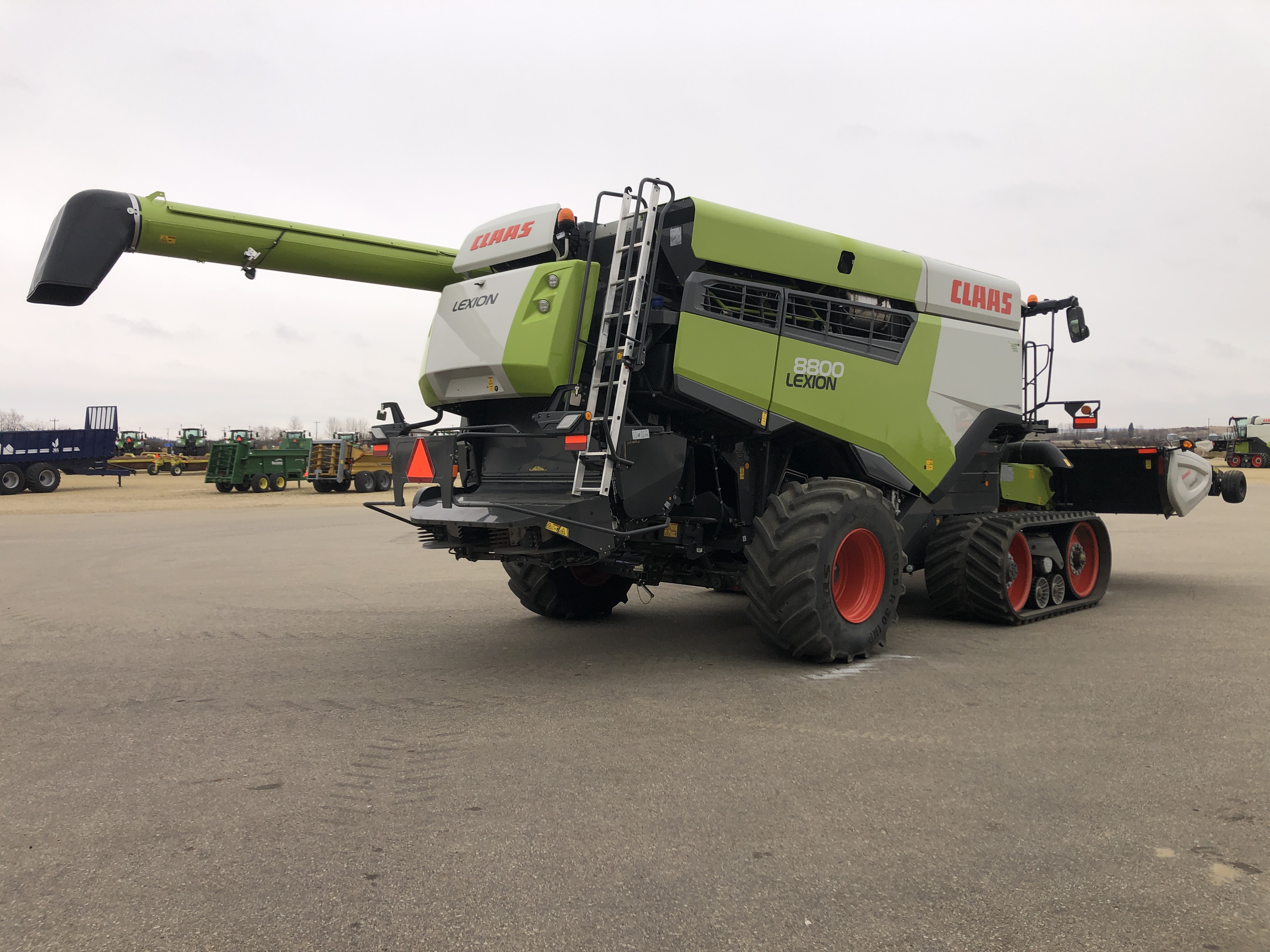 2022 CLAAS 8800TT Combine