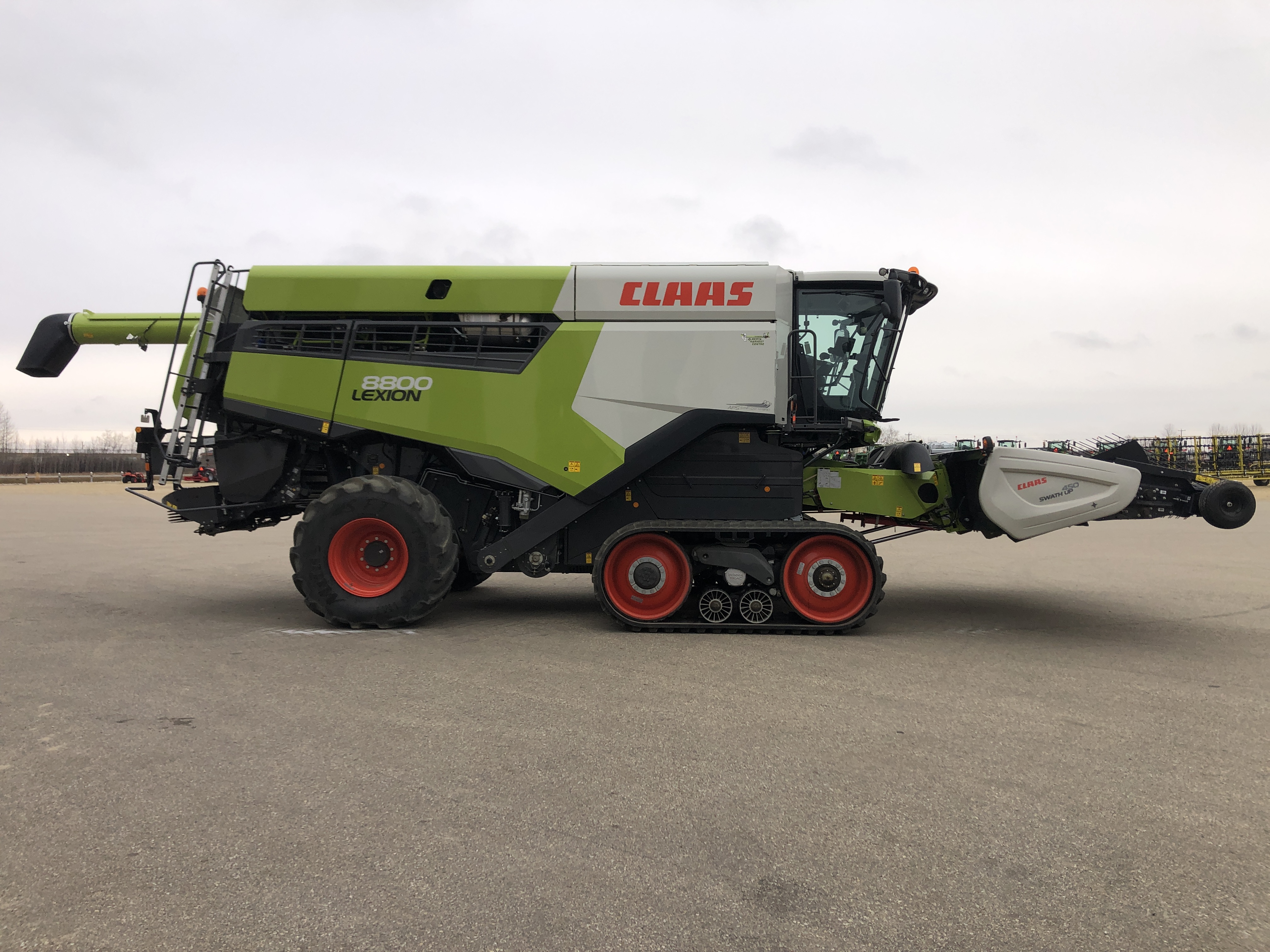 2022 CLAAS 8800TT Combine