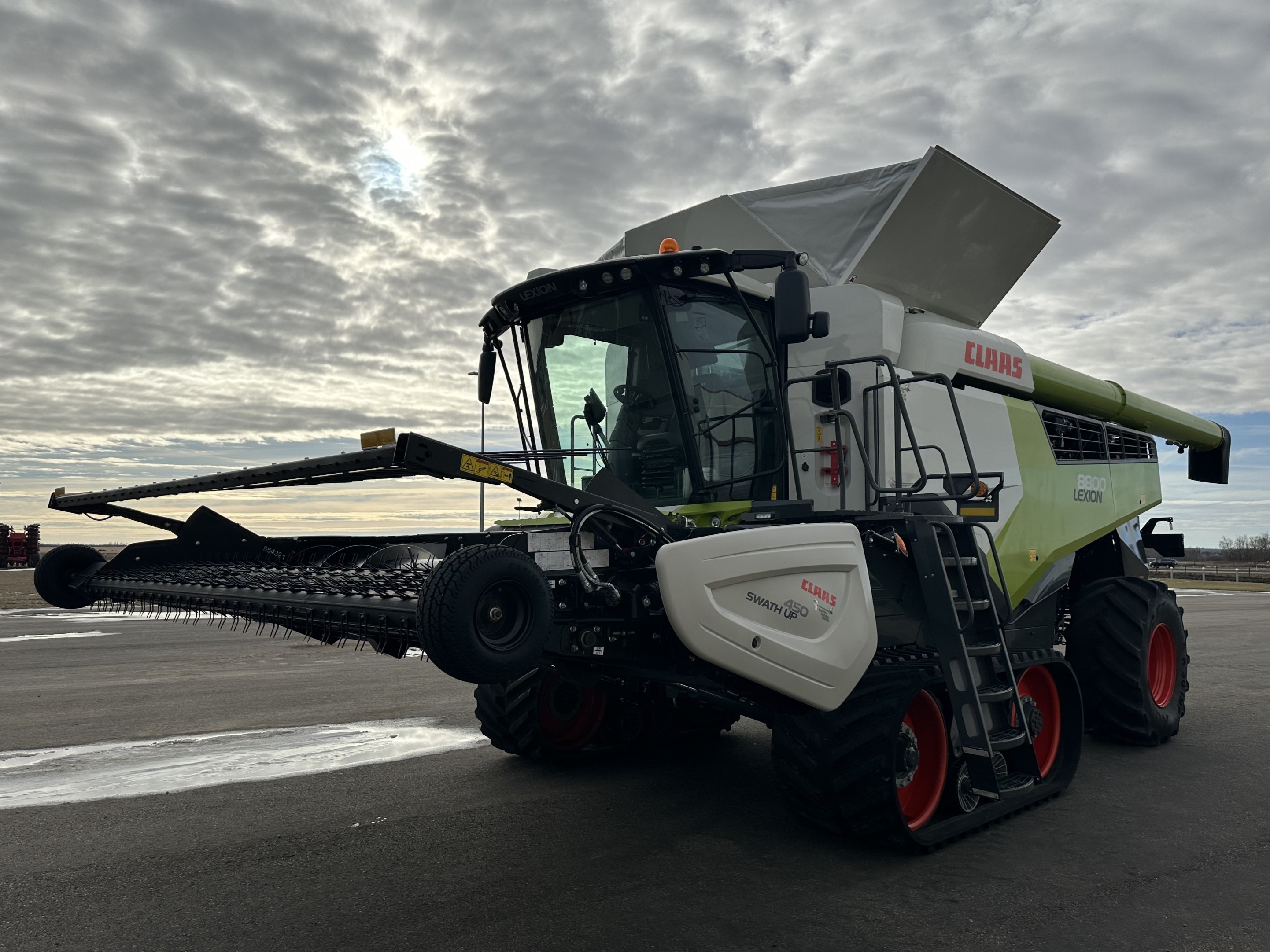 2022 CLAAS 8800TT Combine